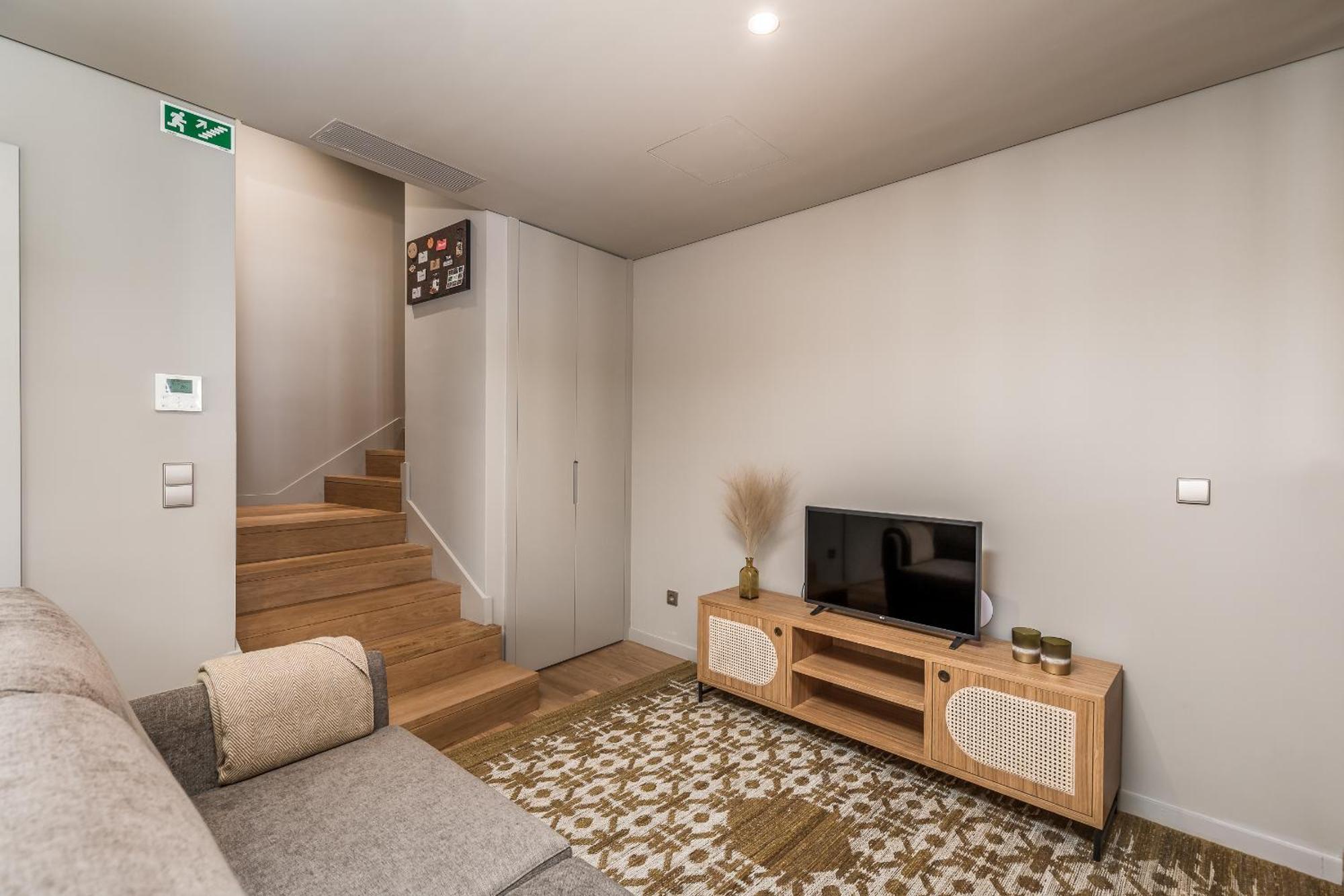 Legends House By Sweet Aparthotel 2*