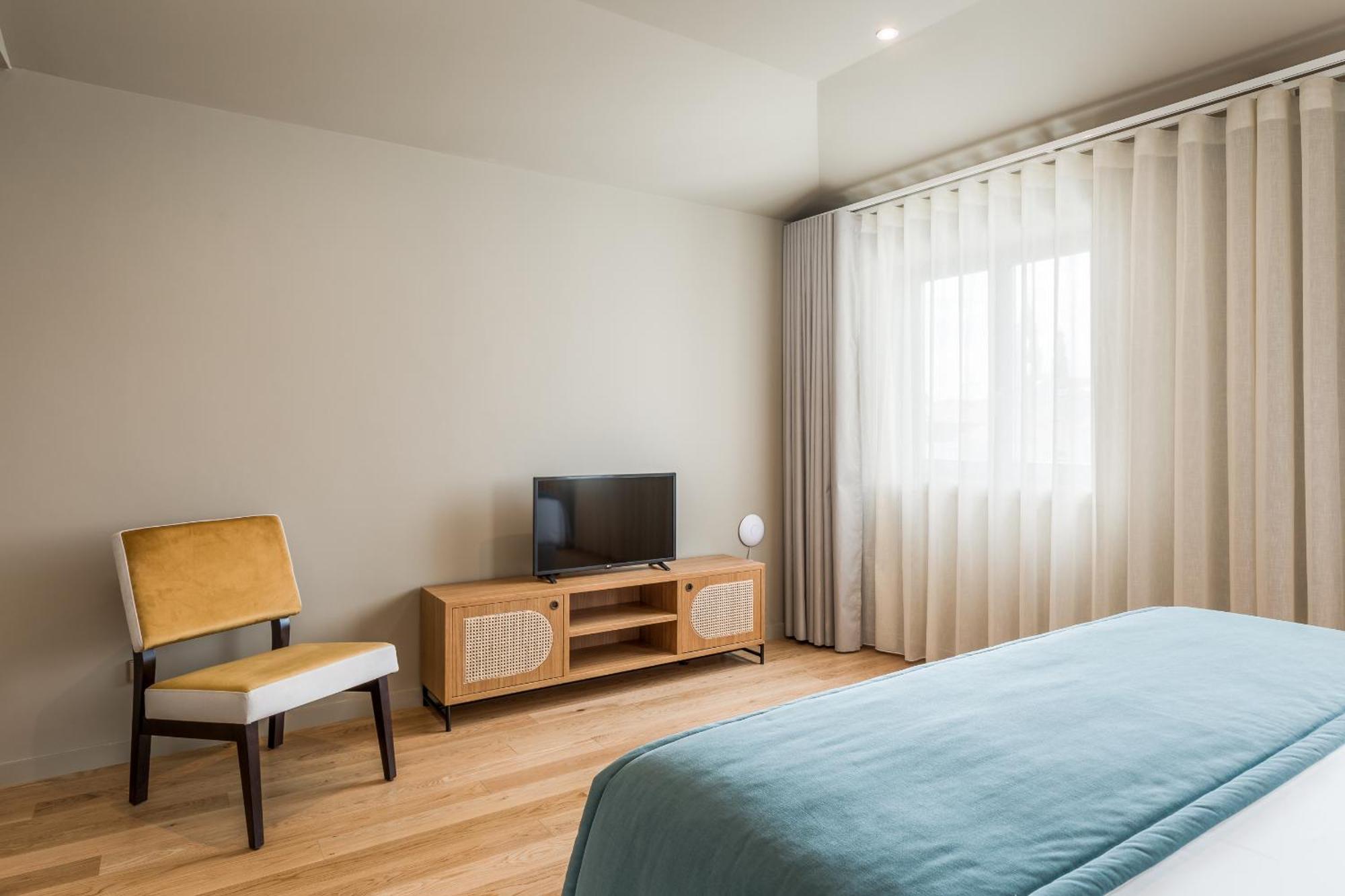 Aparthotel Legends House By Sweet 2*