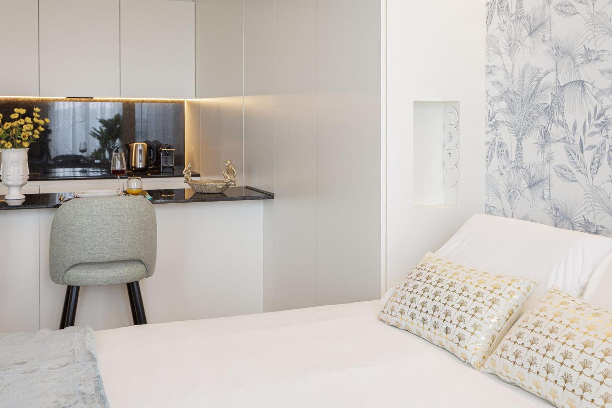 The Downtown Charming Apartment