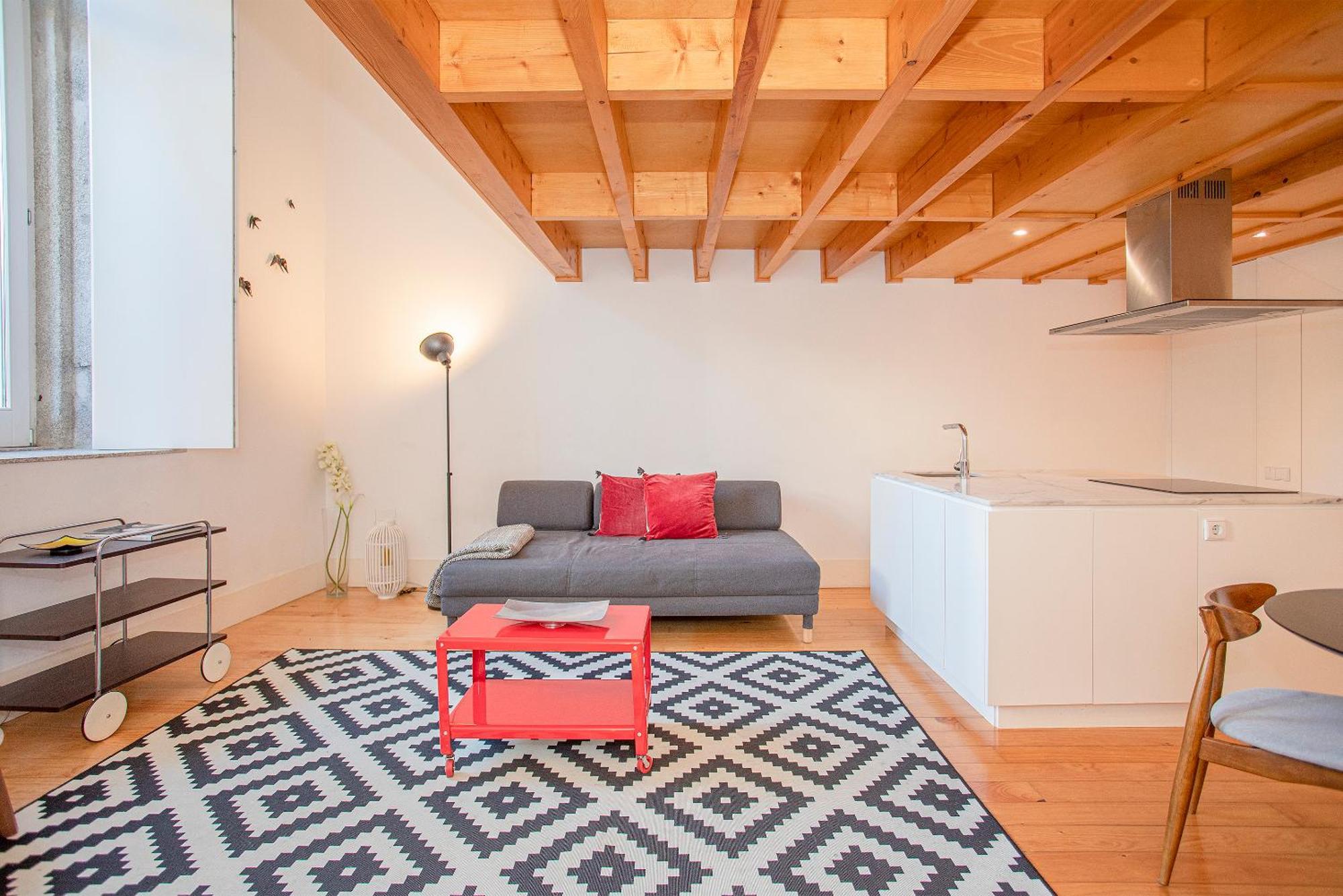 Liiiving In - Garden Light Mezzanine Apartment *