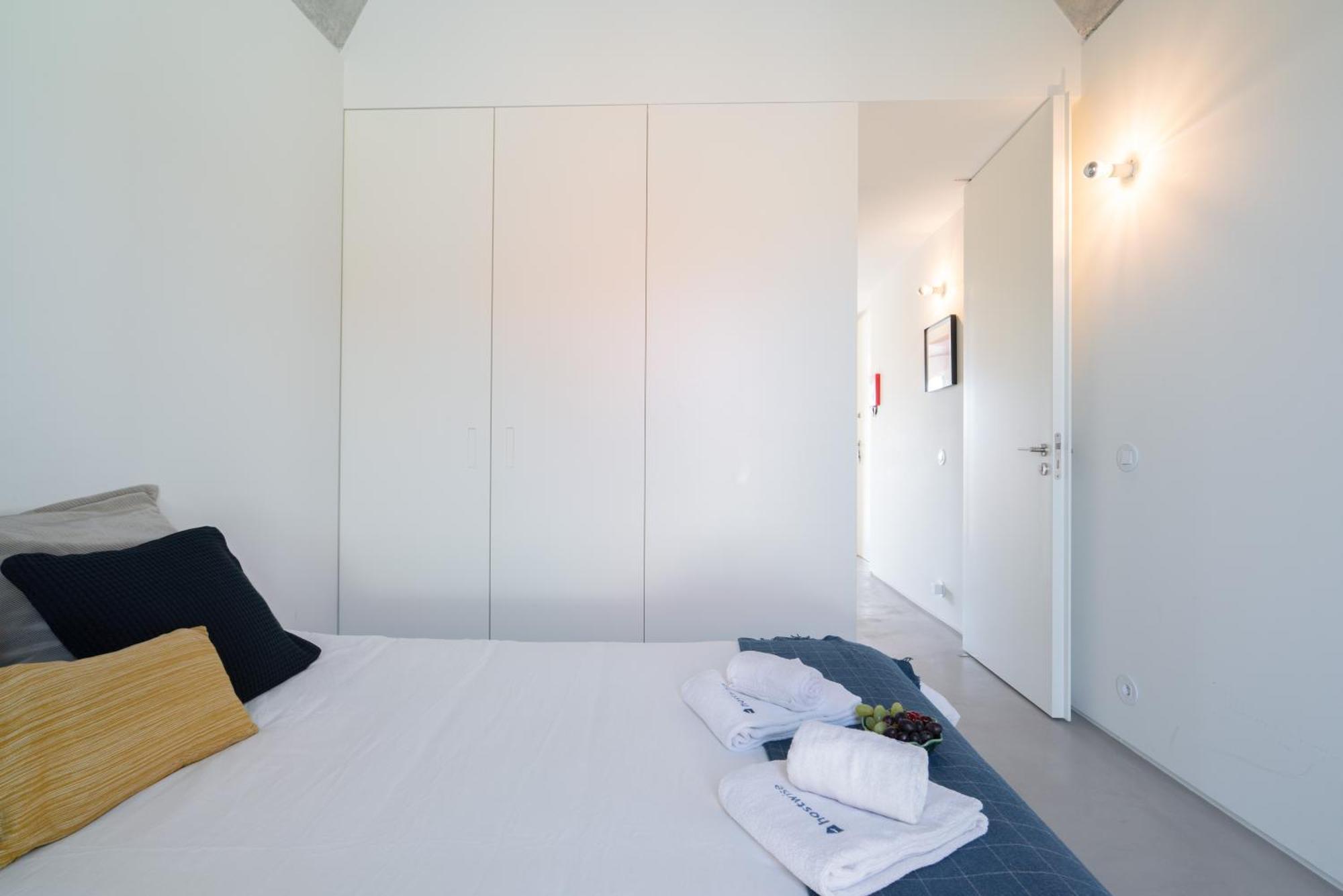 Host Wise - Luxurious Private Flats - Balcony Apartment Porto