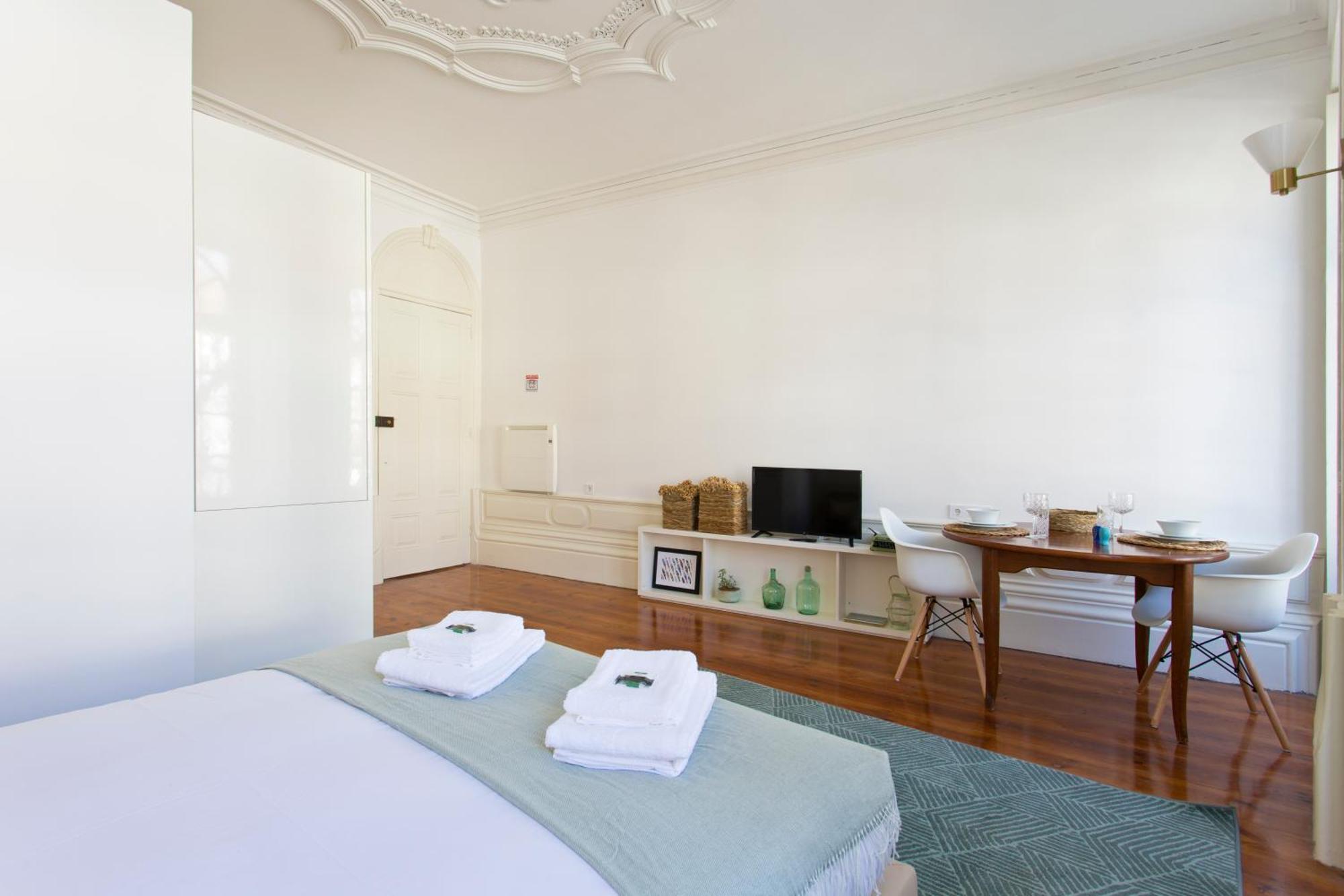 Fine Art Center Apartment