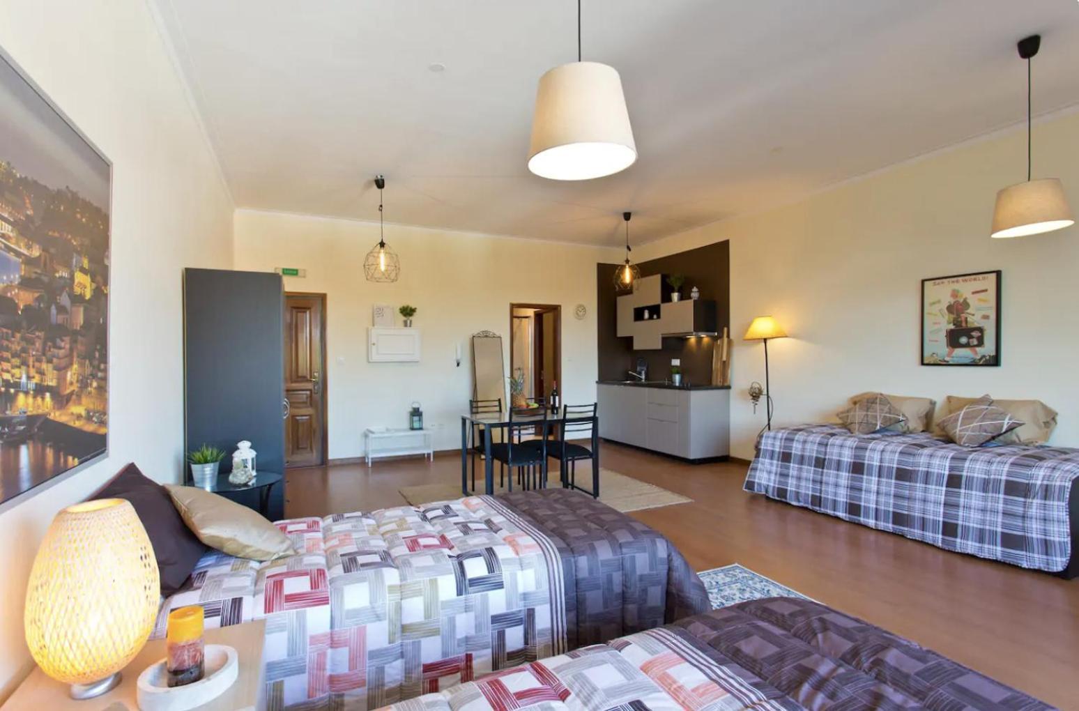 Appartement Host Wise - Cozy Sunny Flats - Ace Location Porto