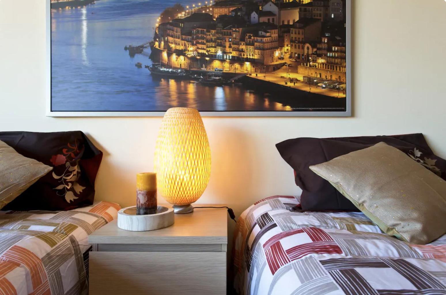 Host Wise - Cozy Sunny Flats - Ace Location