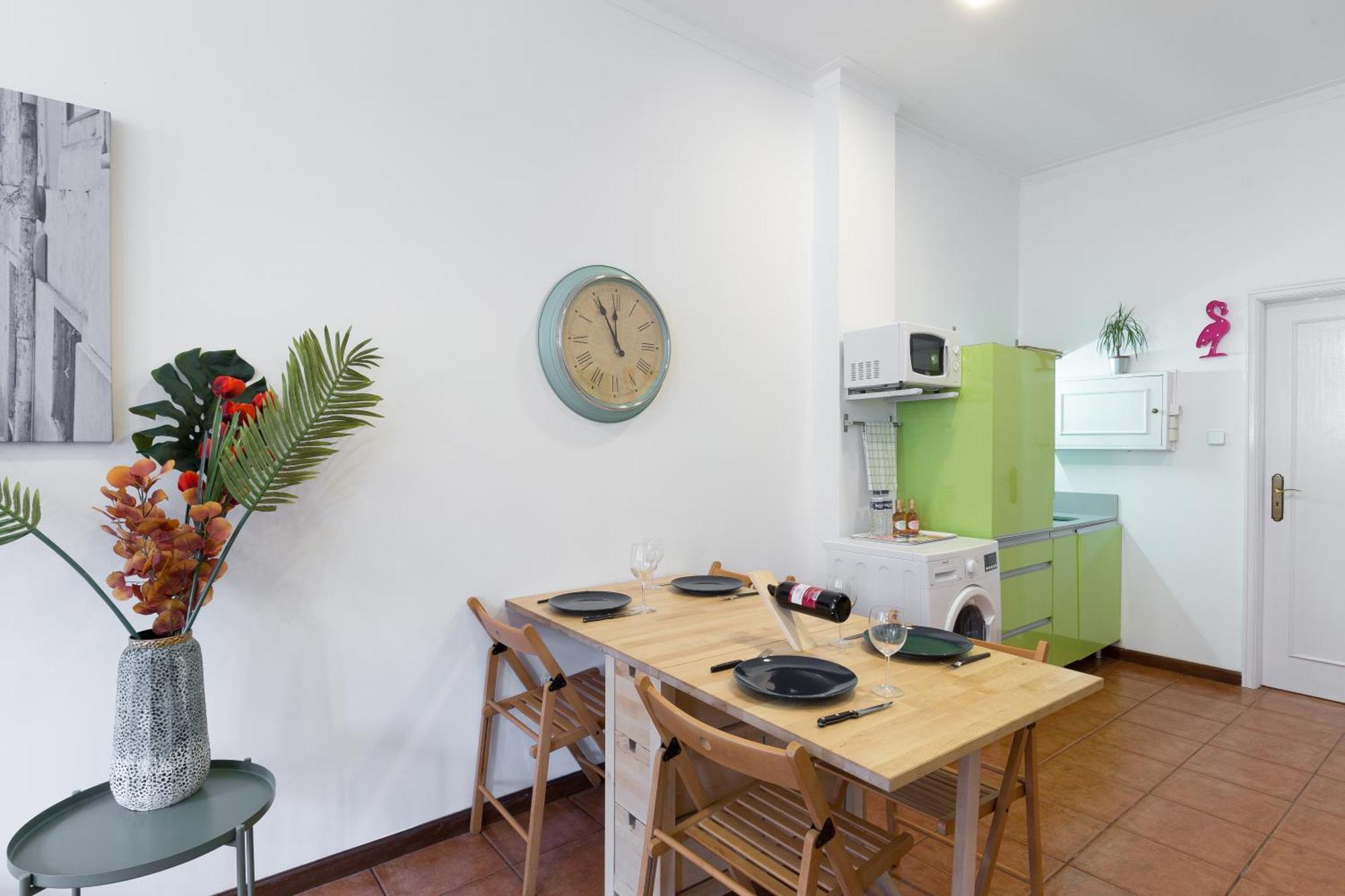 Host Wise - Cozy Sunny Flats - Ace Location *