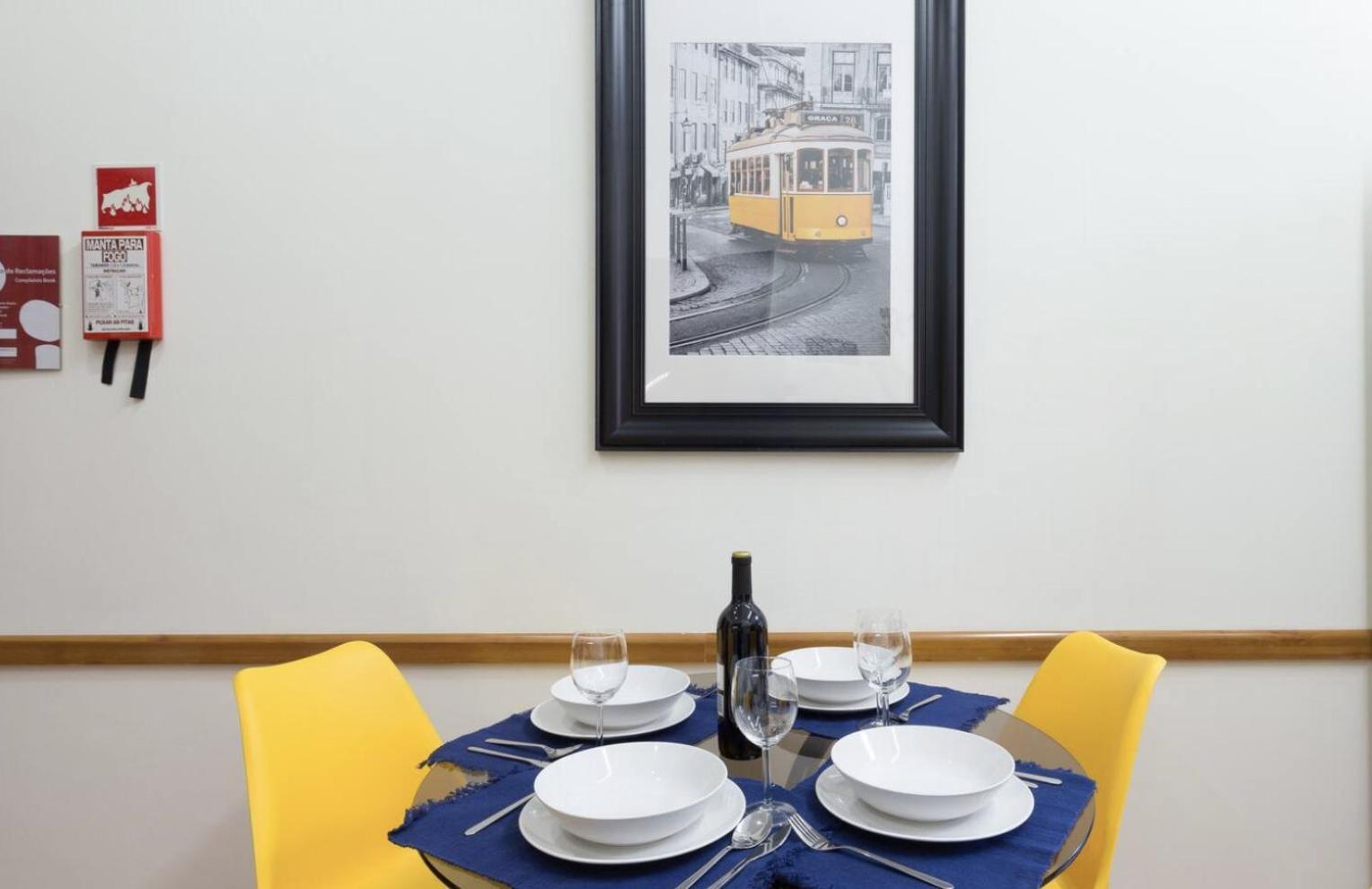 Host Wise - Cozy Sunny Flats - Ace Location