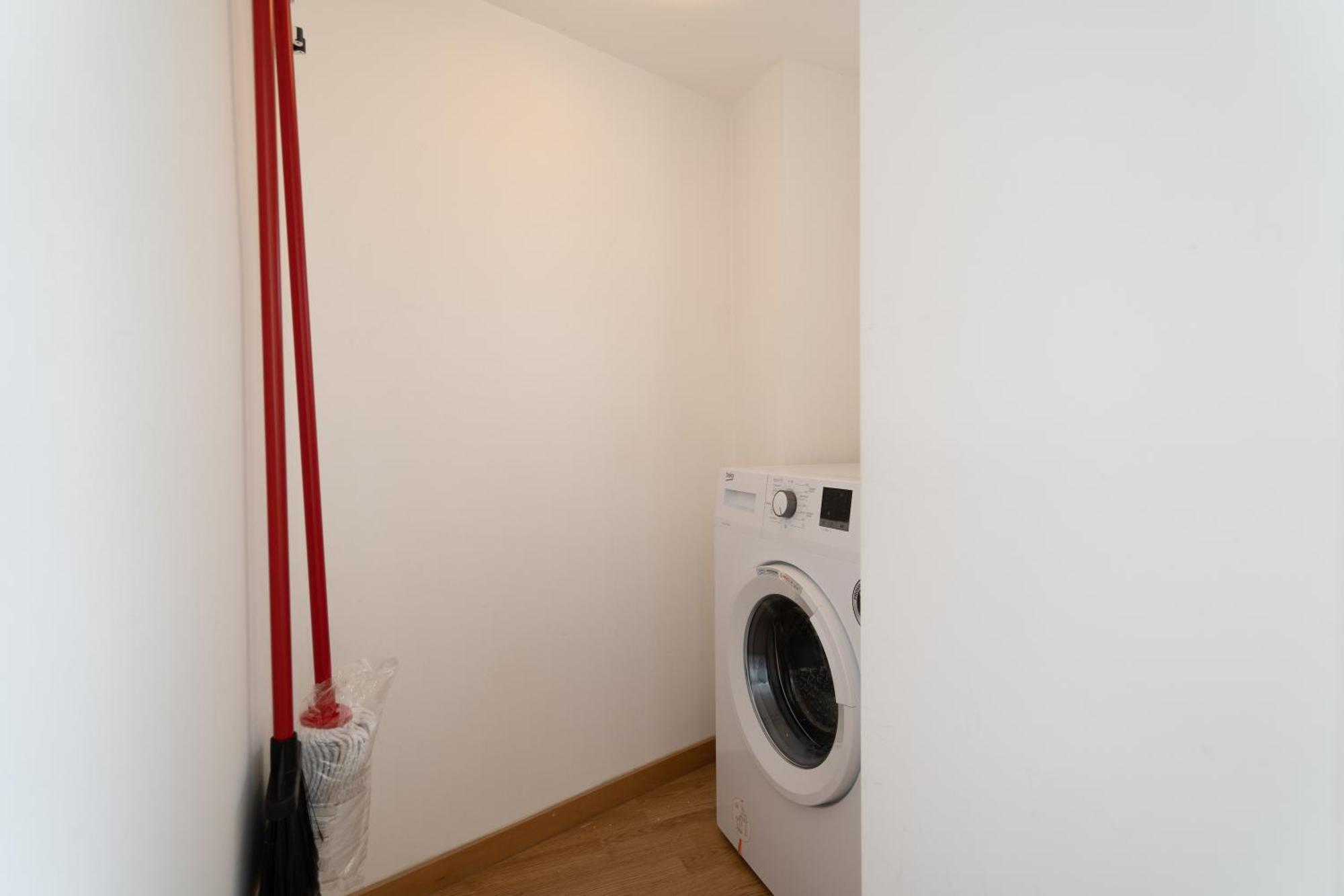 Apartment Host Wise - Colorful Fresh Flats - Batalha Porto