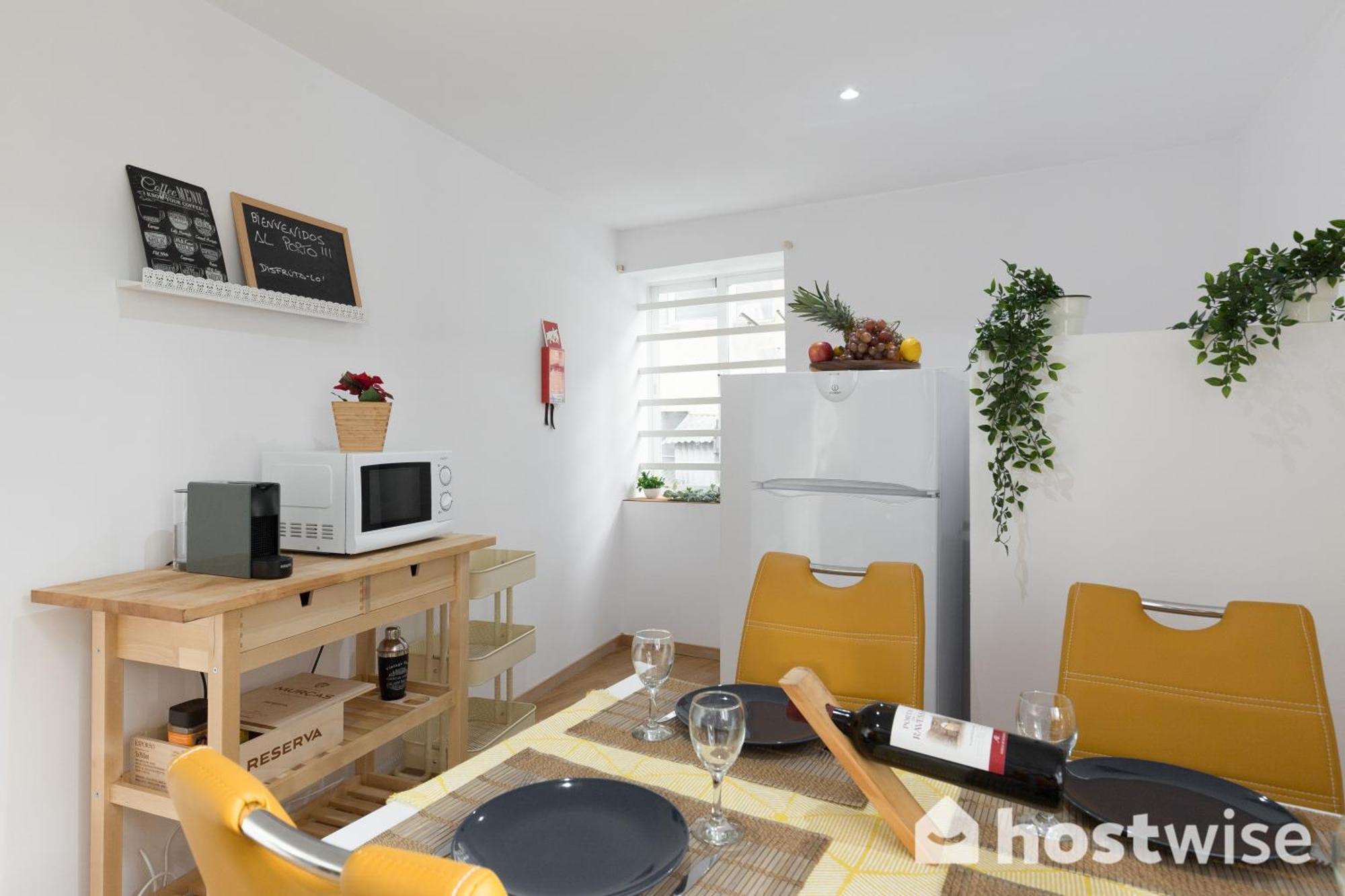 Host Wise - Colorful Fresh Flats - Batalha Apartment Porto