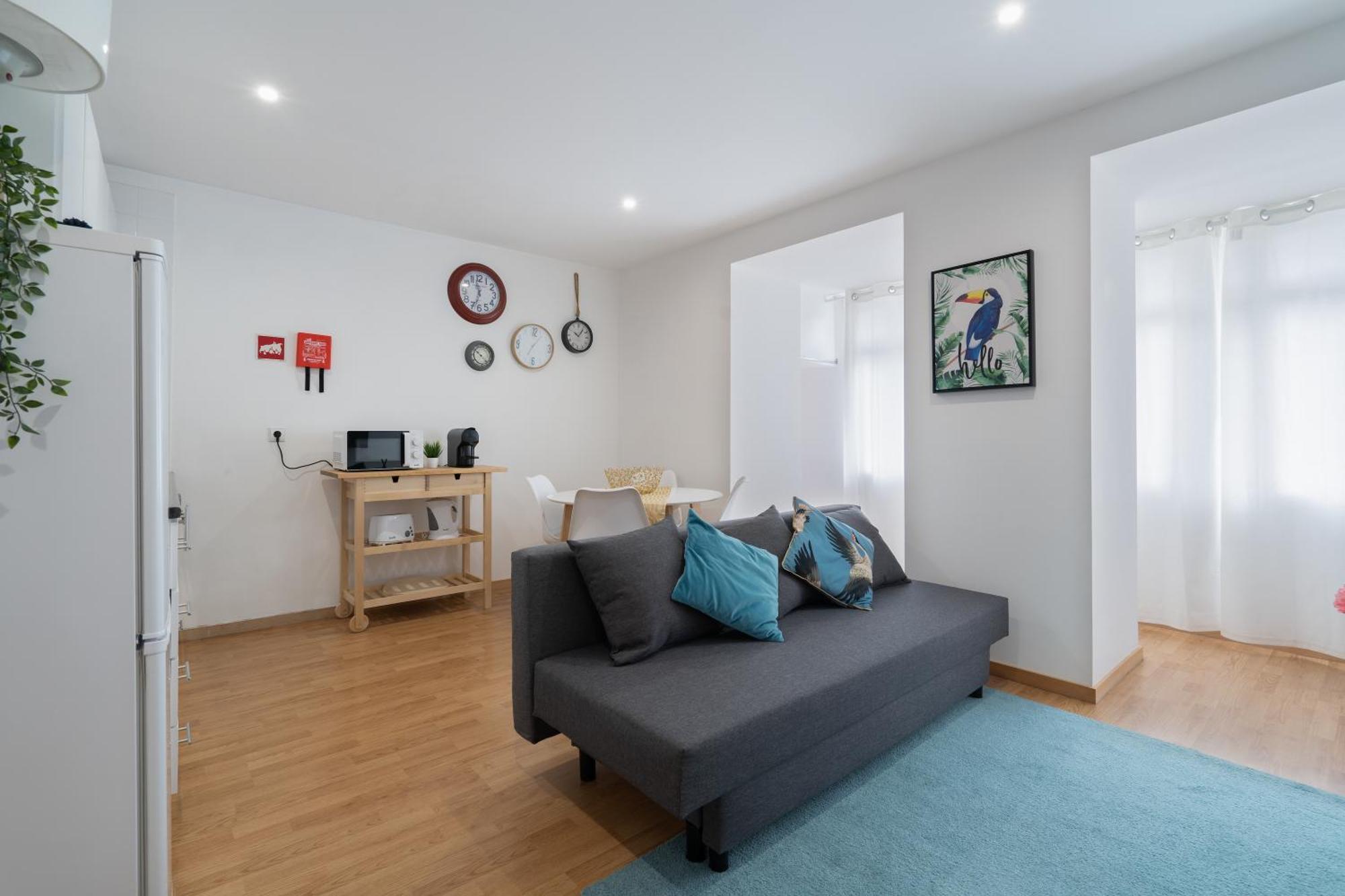 Host Wise - Colorful Fresh Flats - Batalha Apartment