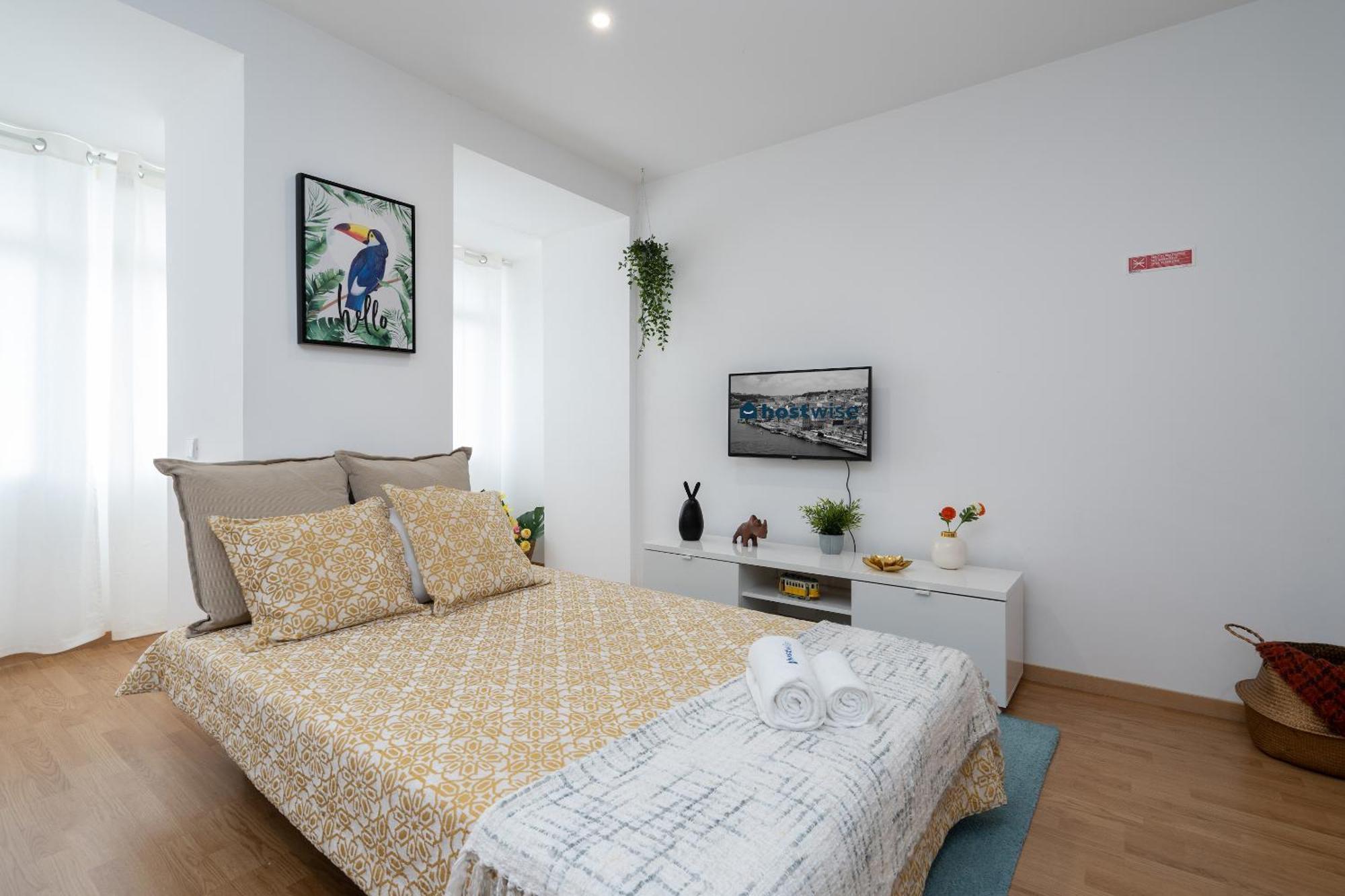 Host Wise - Colorful Fresh Flats - Batalha