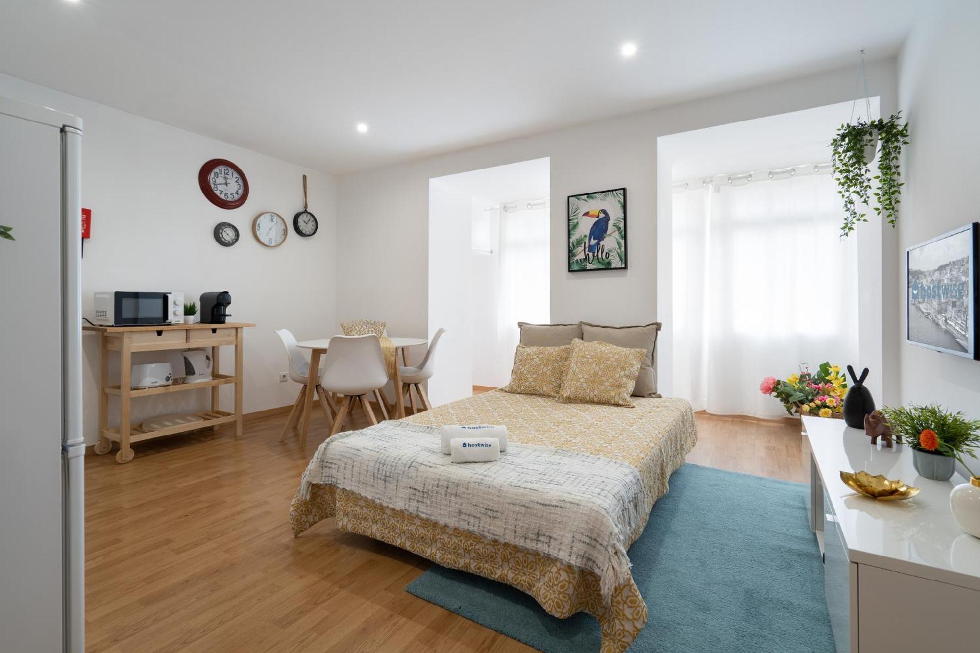 Host Wise - Colorful Fresh Flats - Batalha Apartment *