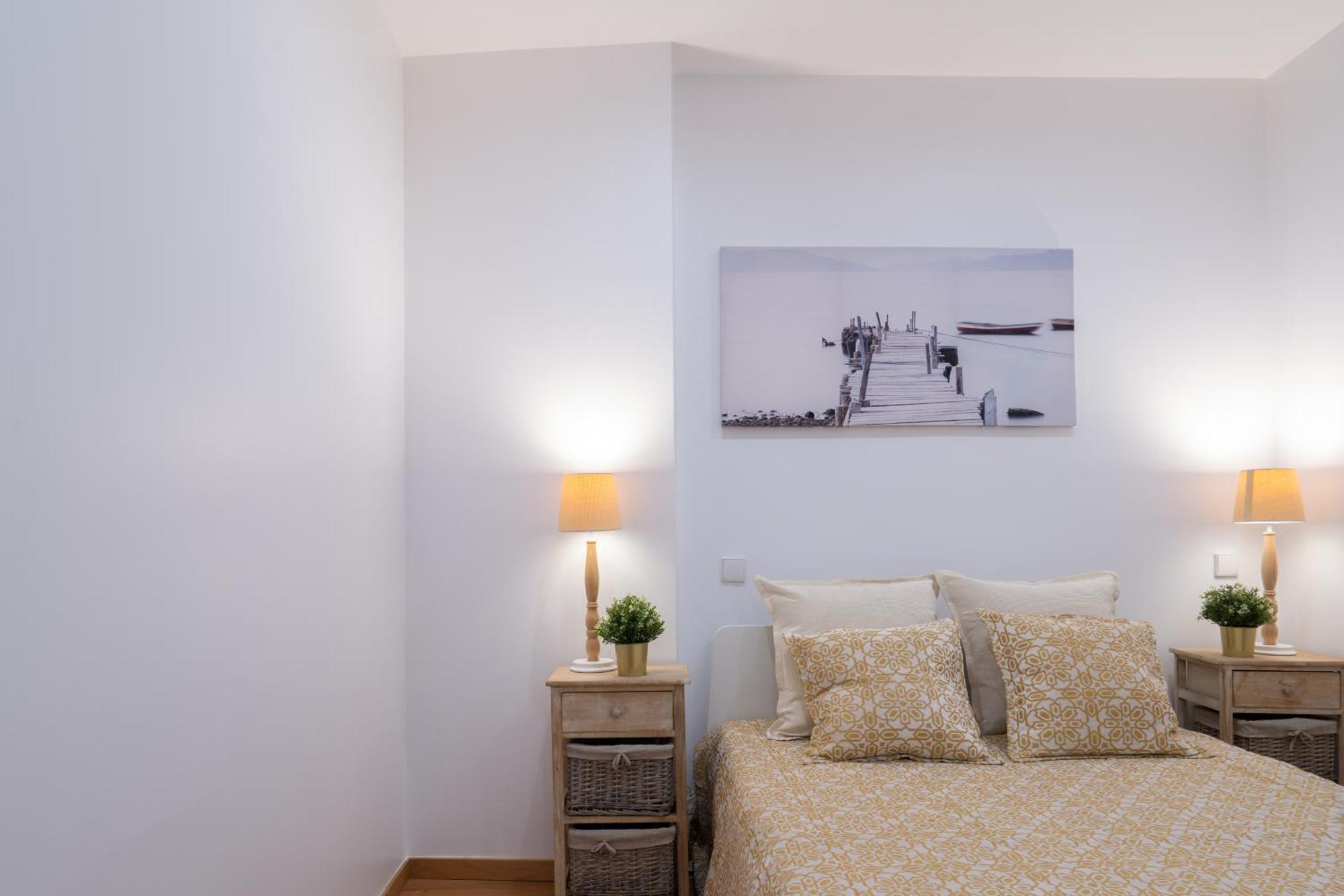 Host Wise - Colorful Fresh Flats - Batalha Apartment *