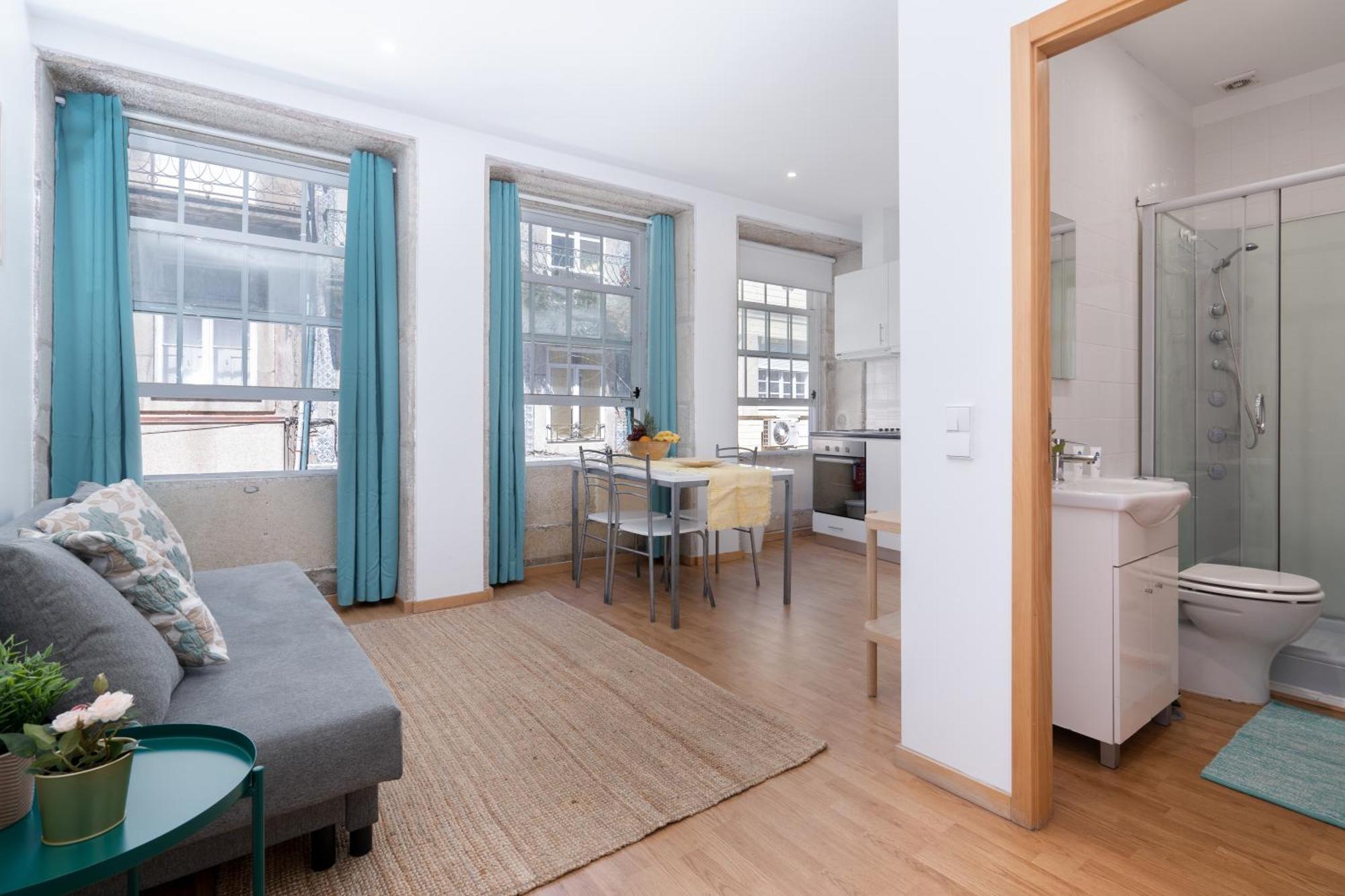 Host Wise - Colorful Fresh Flats - Batalha Apartment *