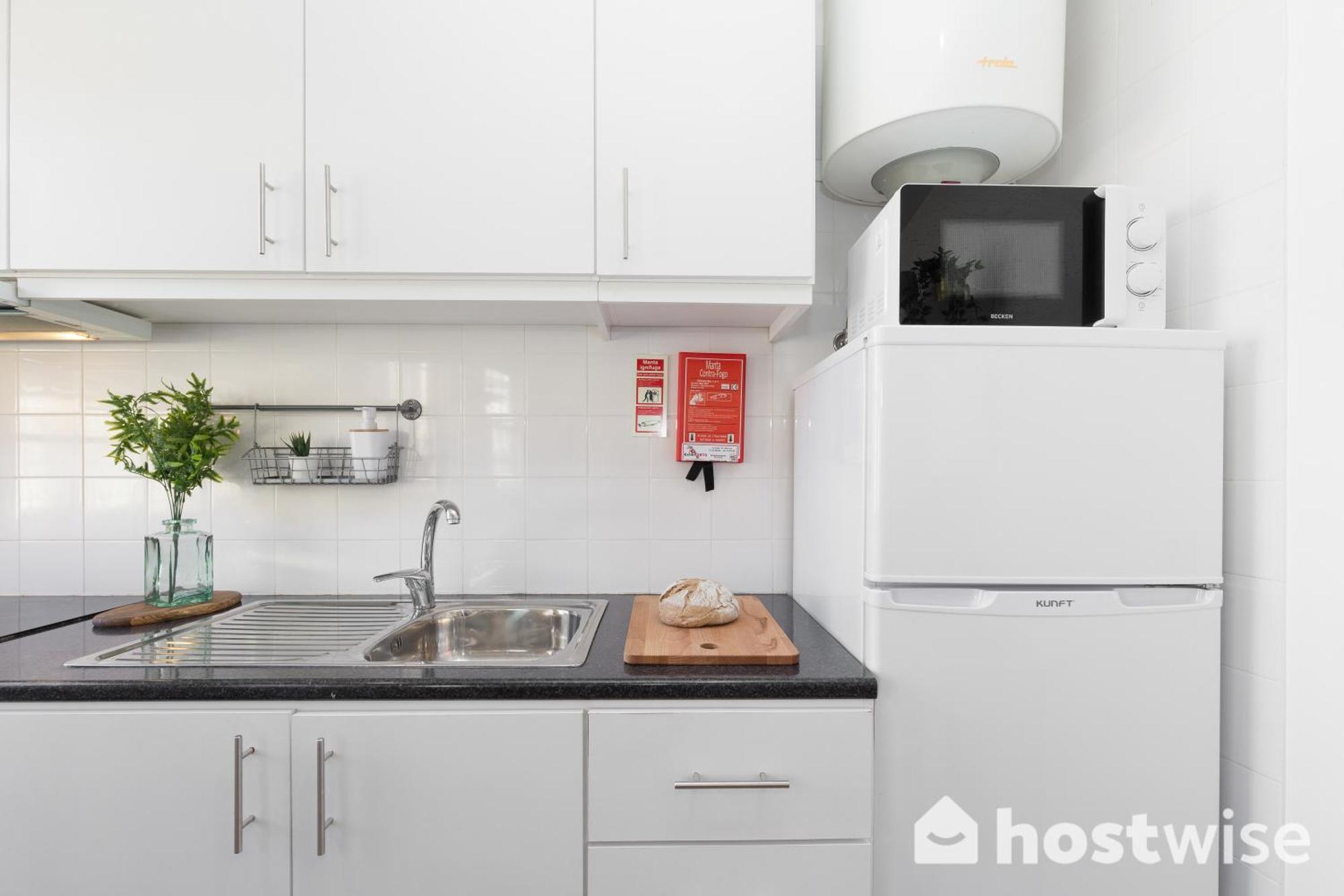 Host Wise - Colorful Fresh Flats - Batalha Apartment