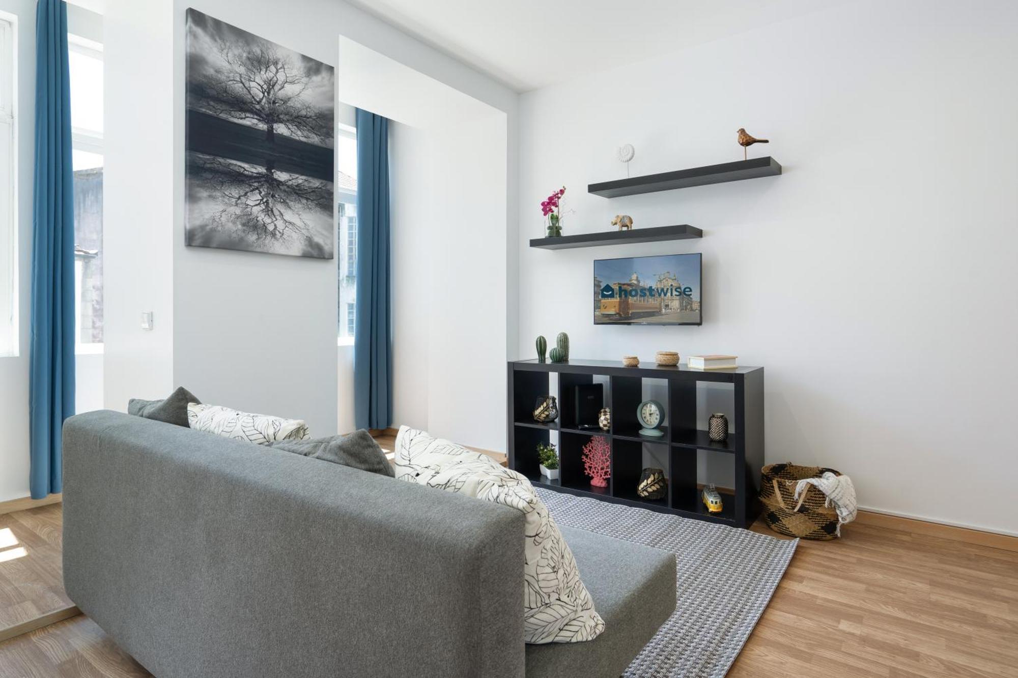 Host Wise - Colorful Fresh Flats - Batalha Apartment Porto