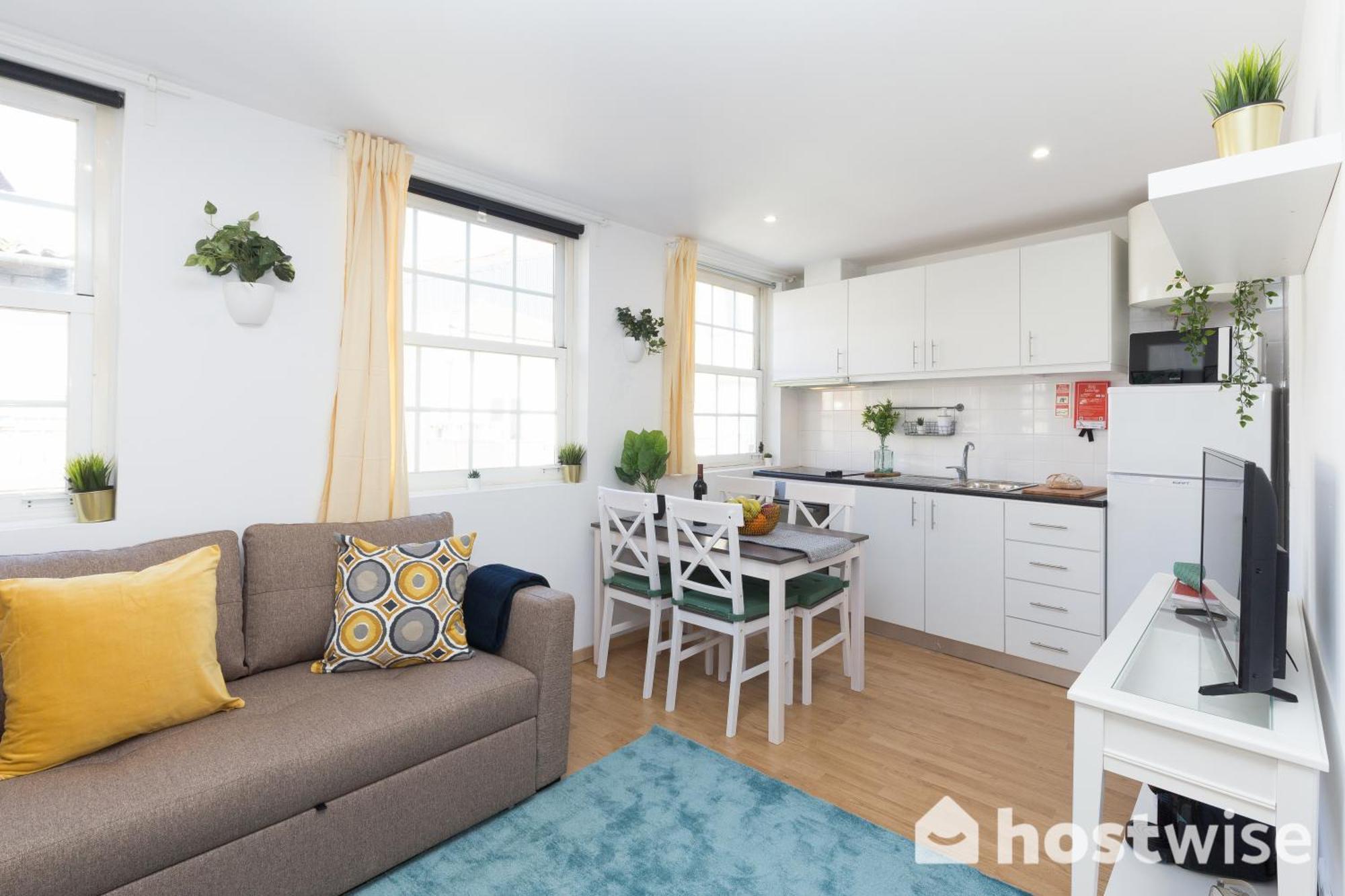 Apartment Host Wise - Colorful Fresh Flats - Batalha