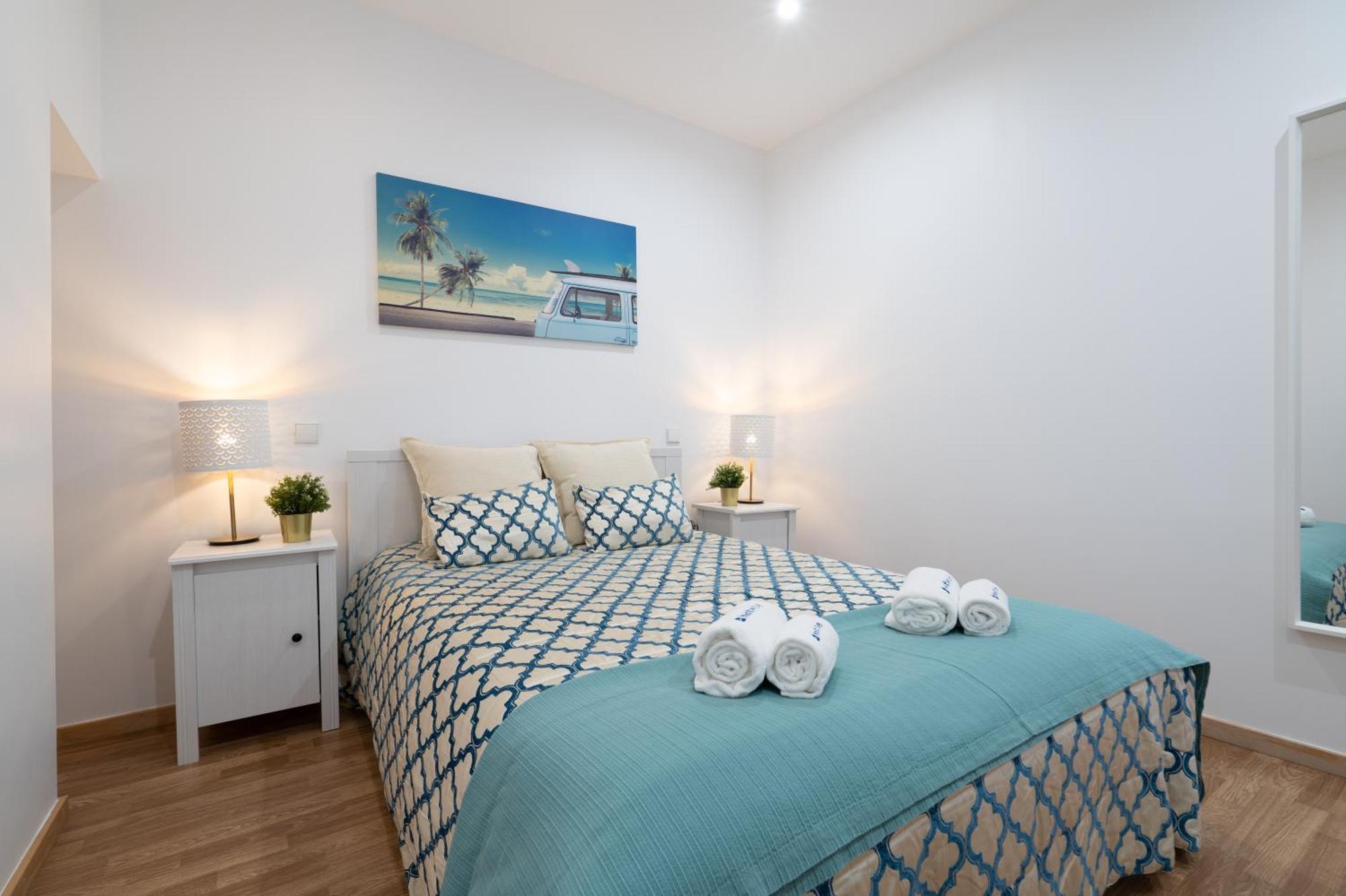Apartment Host Wise - Colorful Fresh Flats - Batalha *