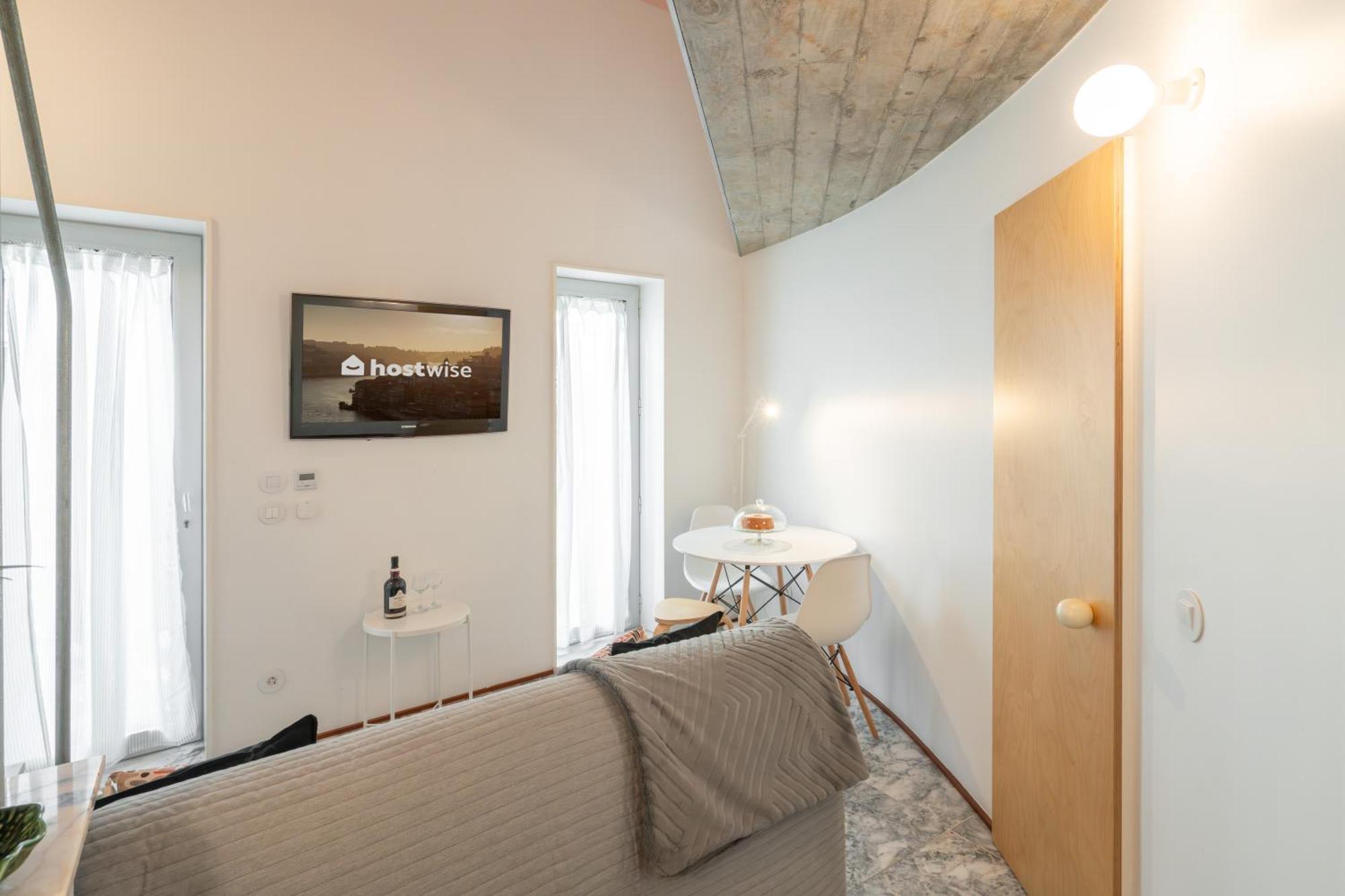 Apartment Host Wise - Quiet Colourful House - Garden *