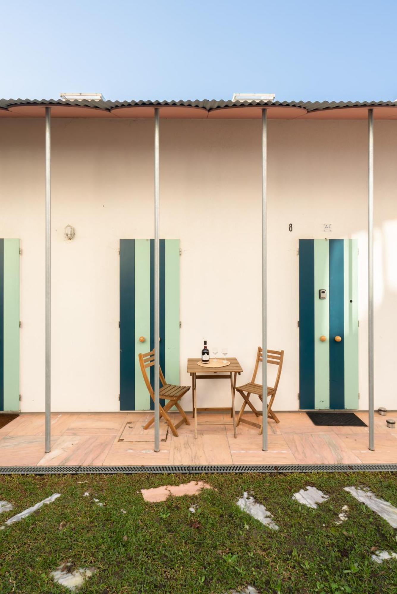 Host Wise - Quiet Colourful House - Garden