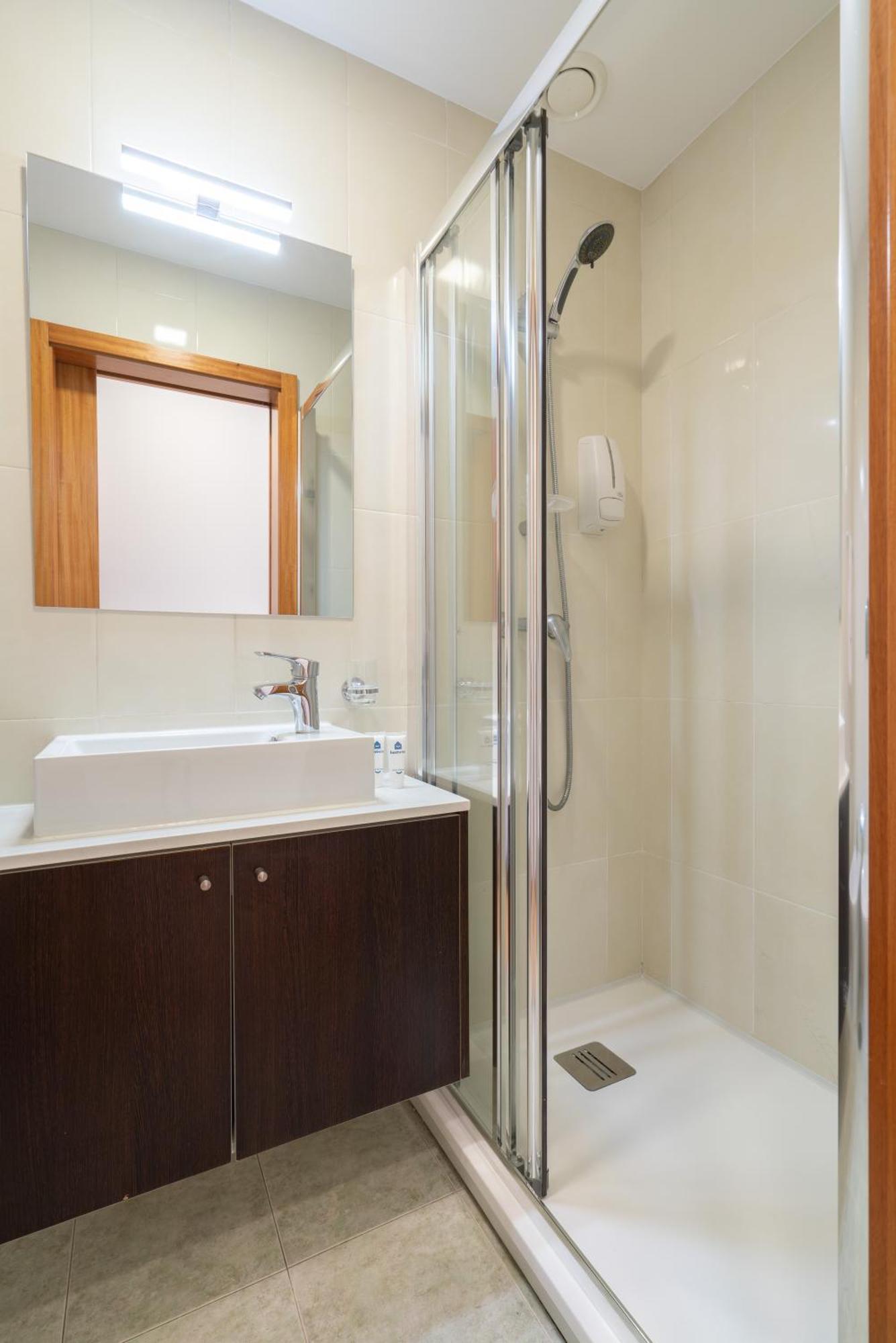 Apartment Host Wise - Bright Quiet Flats - Prime Location