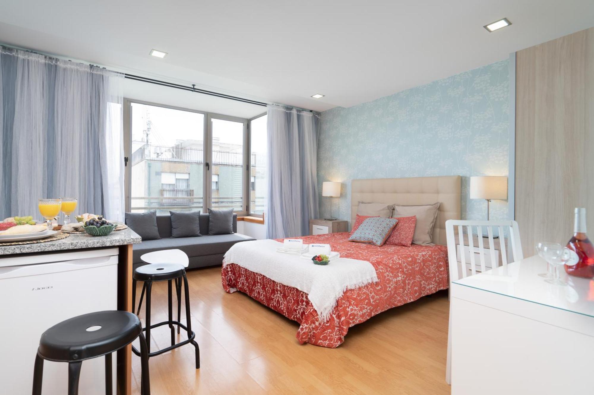 Host Wise - Bright Quiet Flats - Prime Location