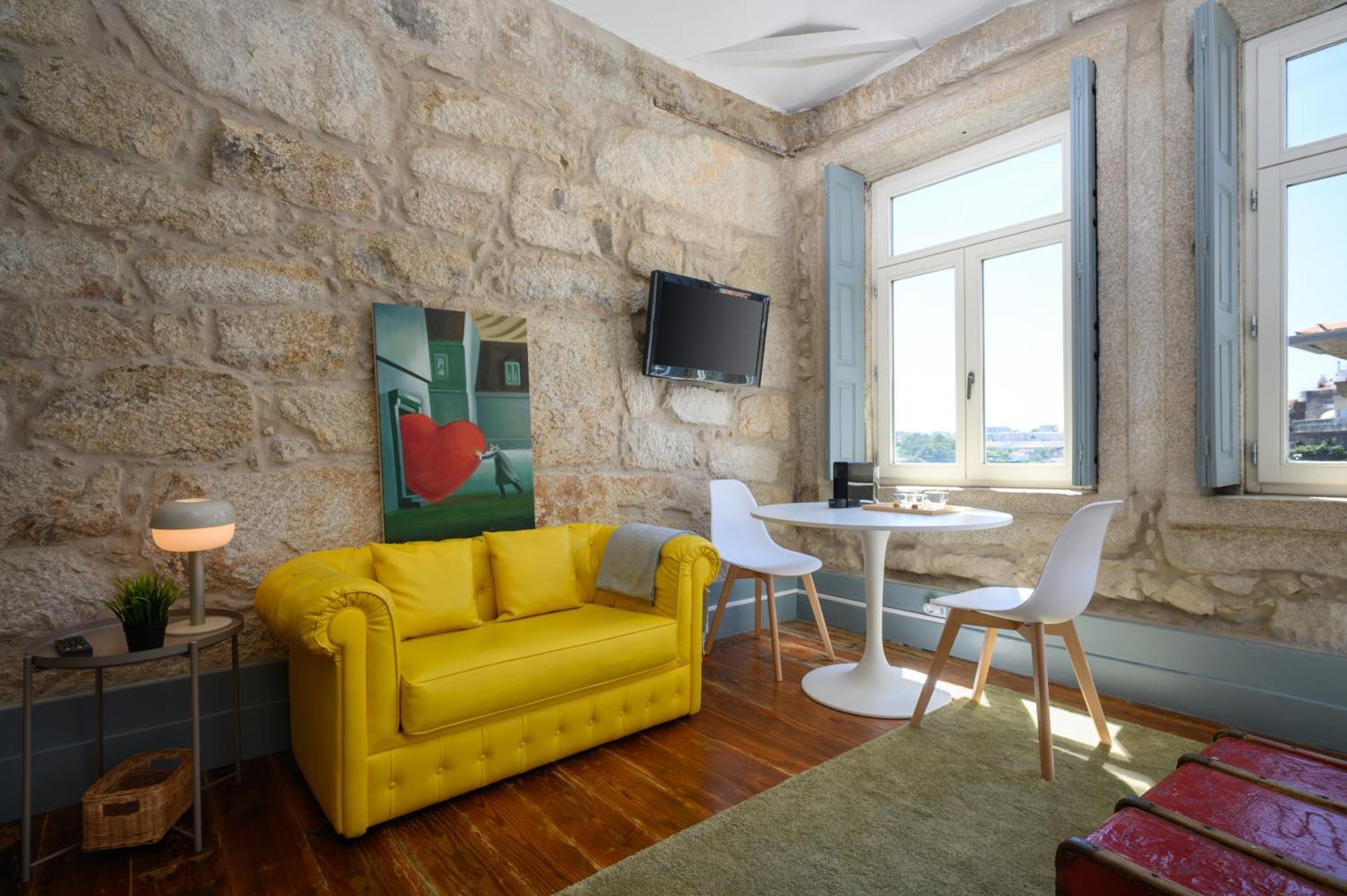 Live In - Codecal Apartment