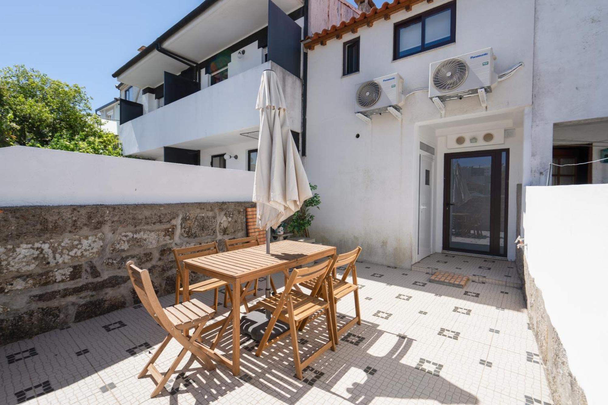 Host Wise - Elegant Colorful House W Private Terrace Porto