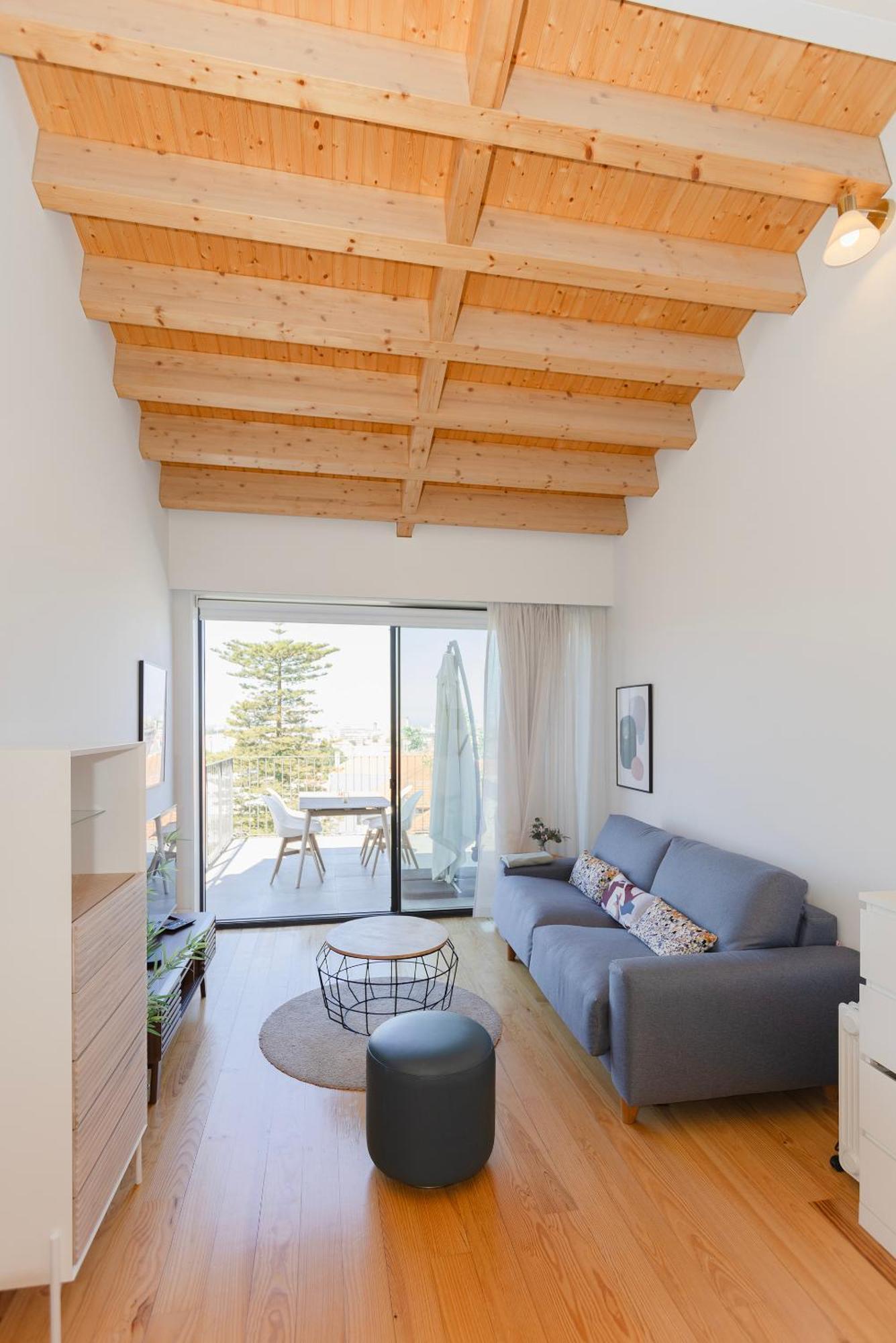 Liiiving In - View Apartment