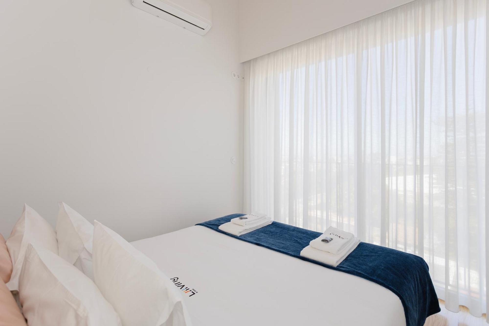 Liiiving In - View Apartment Porto