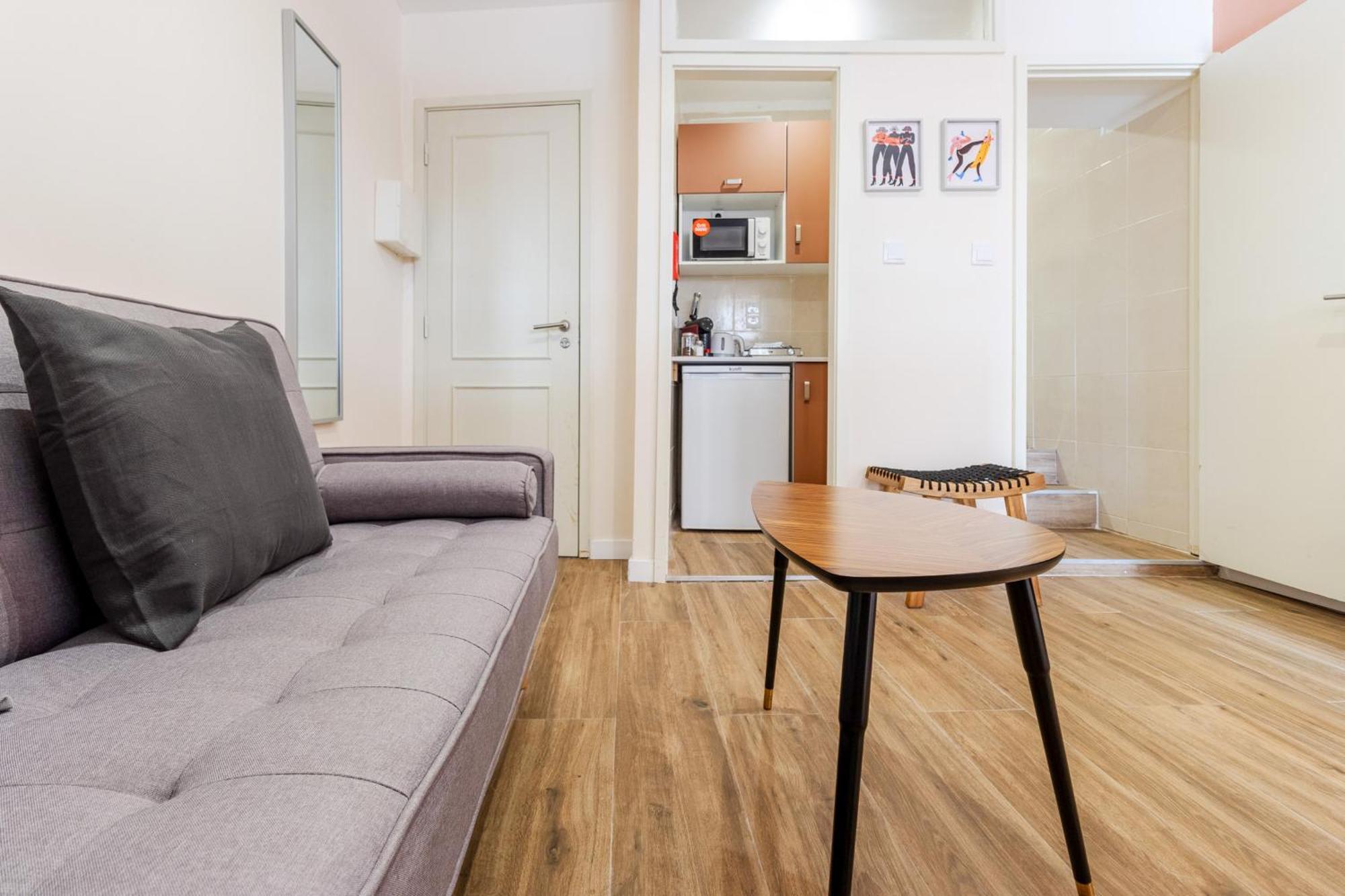 Riverville Apartment *