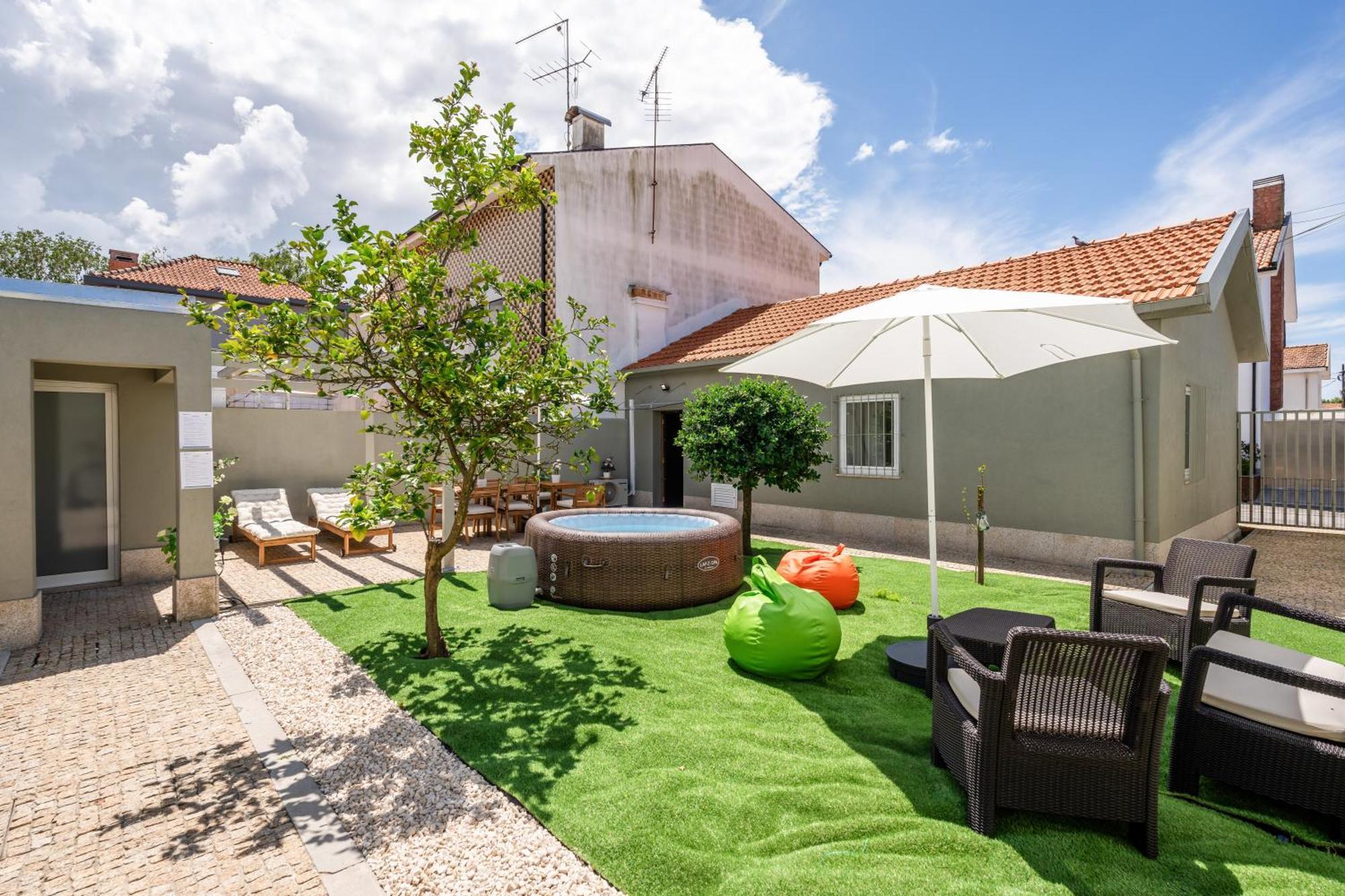 Host Wise - Terrace Delight House W Private Jacuzzi Ferienhaus *