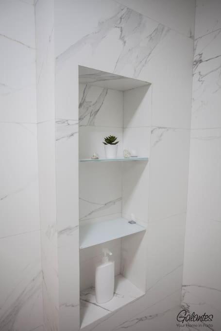 Downtown Spacious Flat In A Calm Street Porto