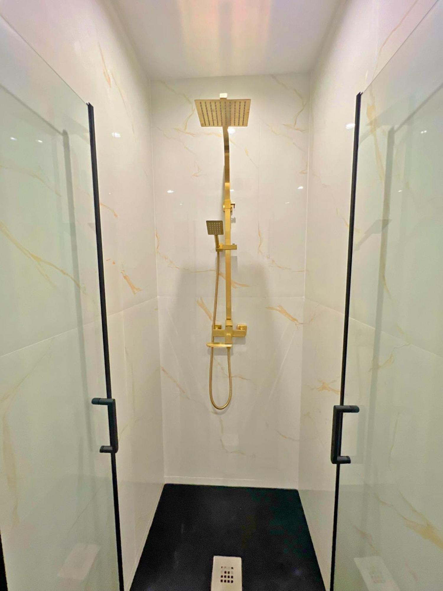 Penthouse Lux *