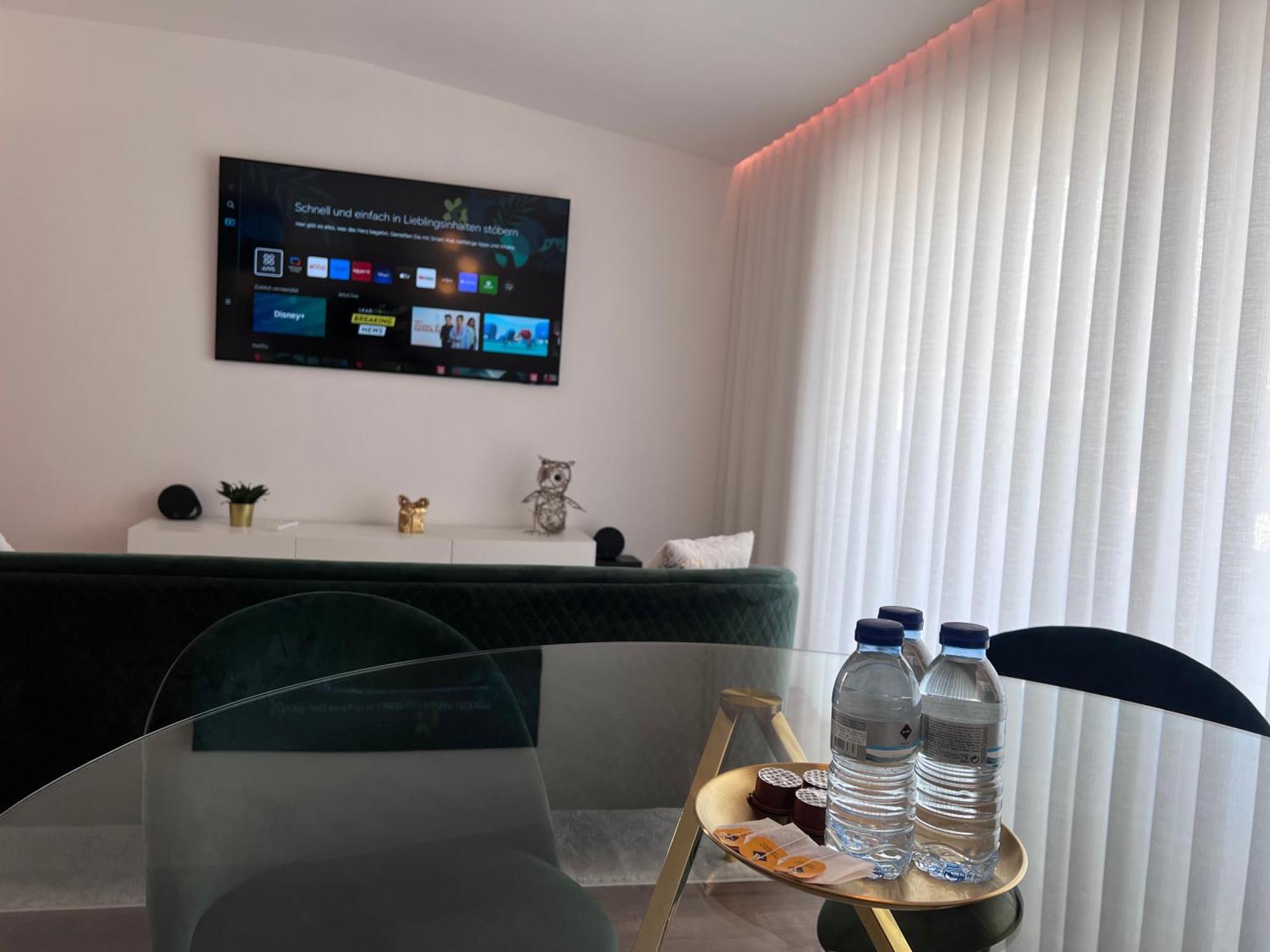 Penthouse Lux *