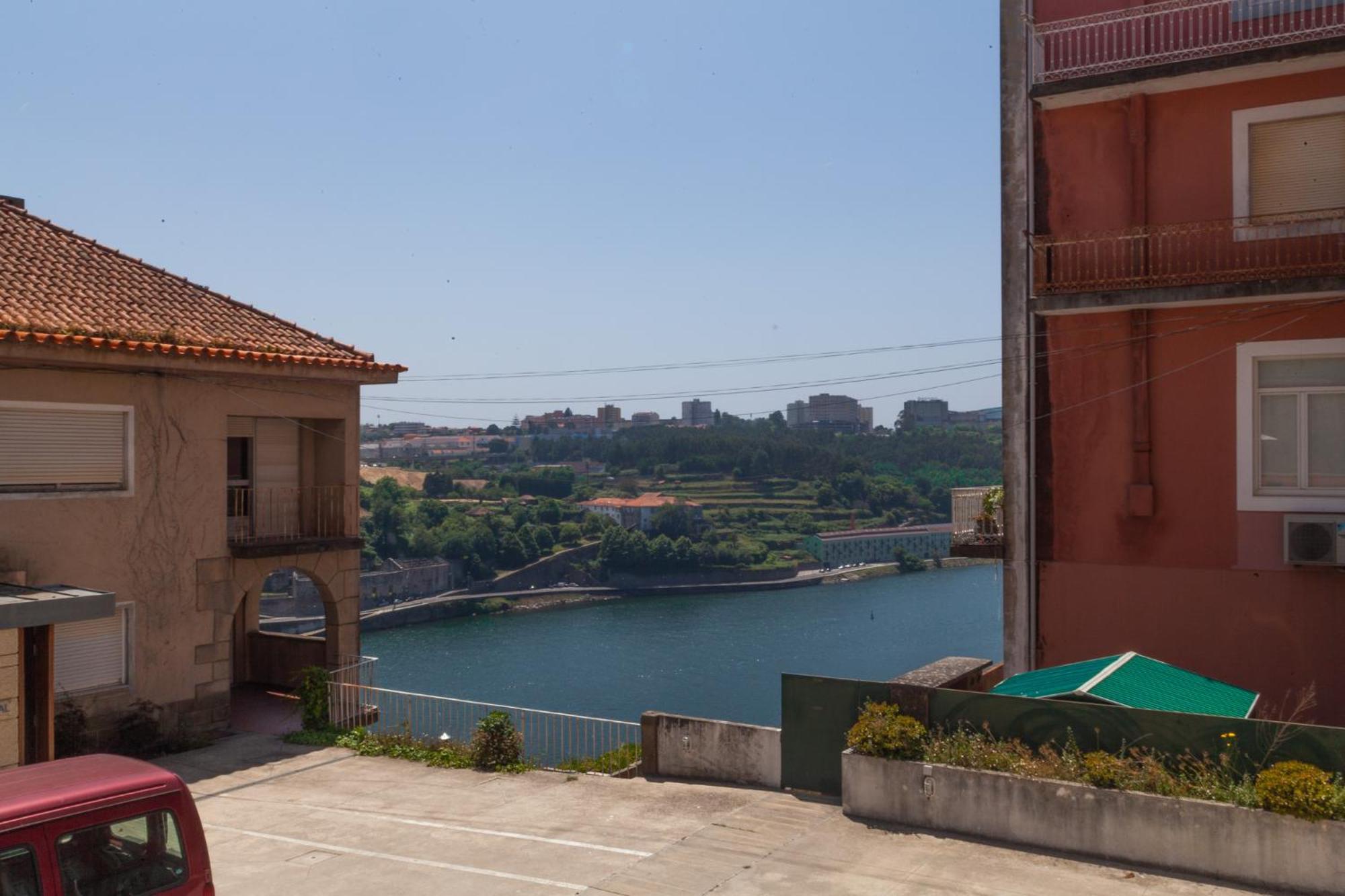 Dvnest - Premium 1br With River View! Apartment Porto