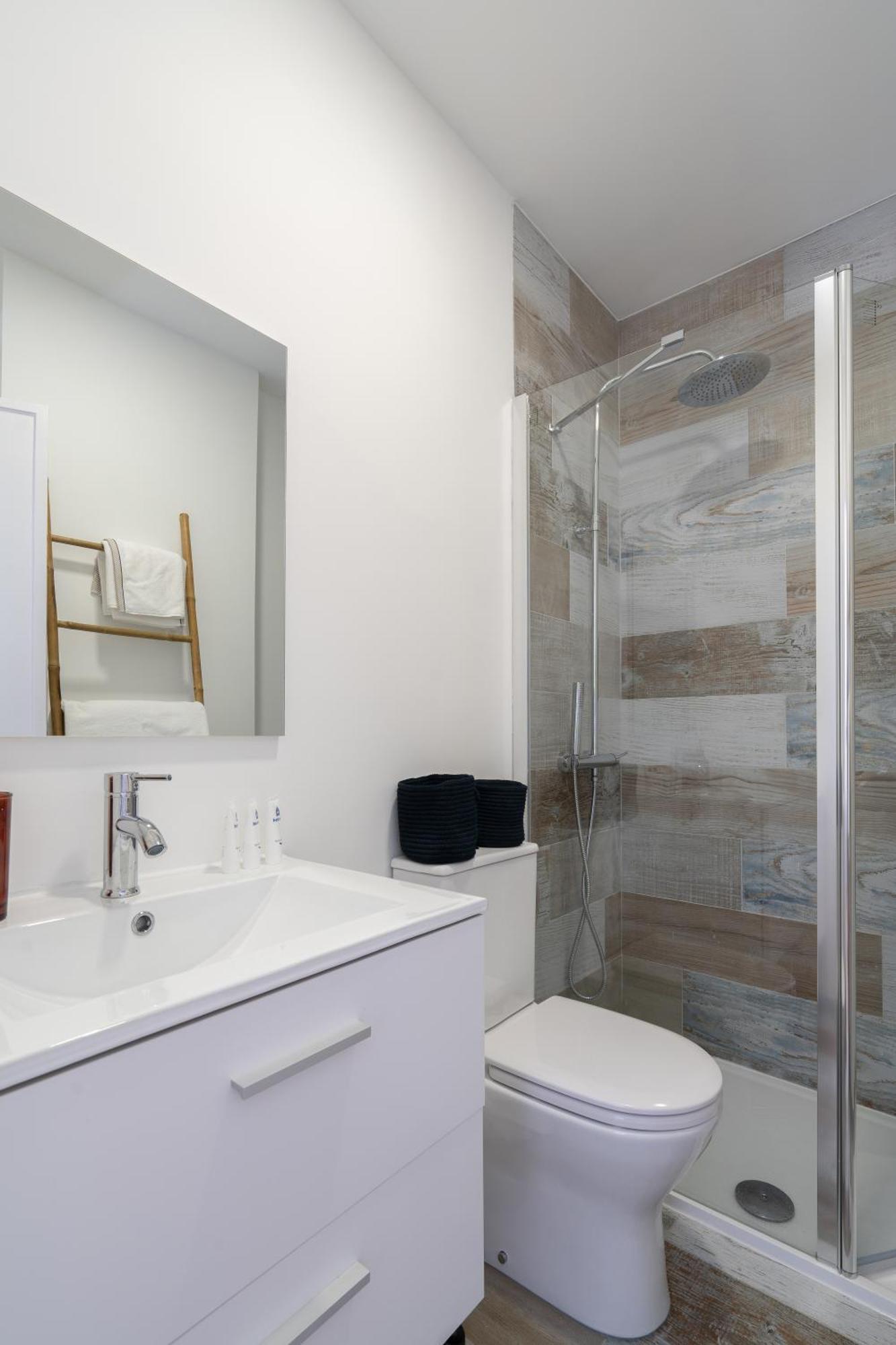 Apartment Host Wise - Modern Bright *