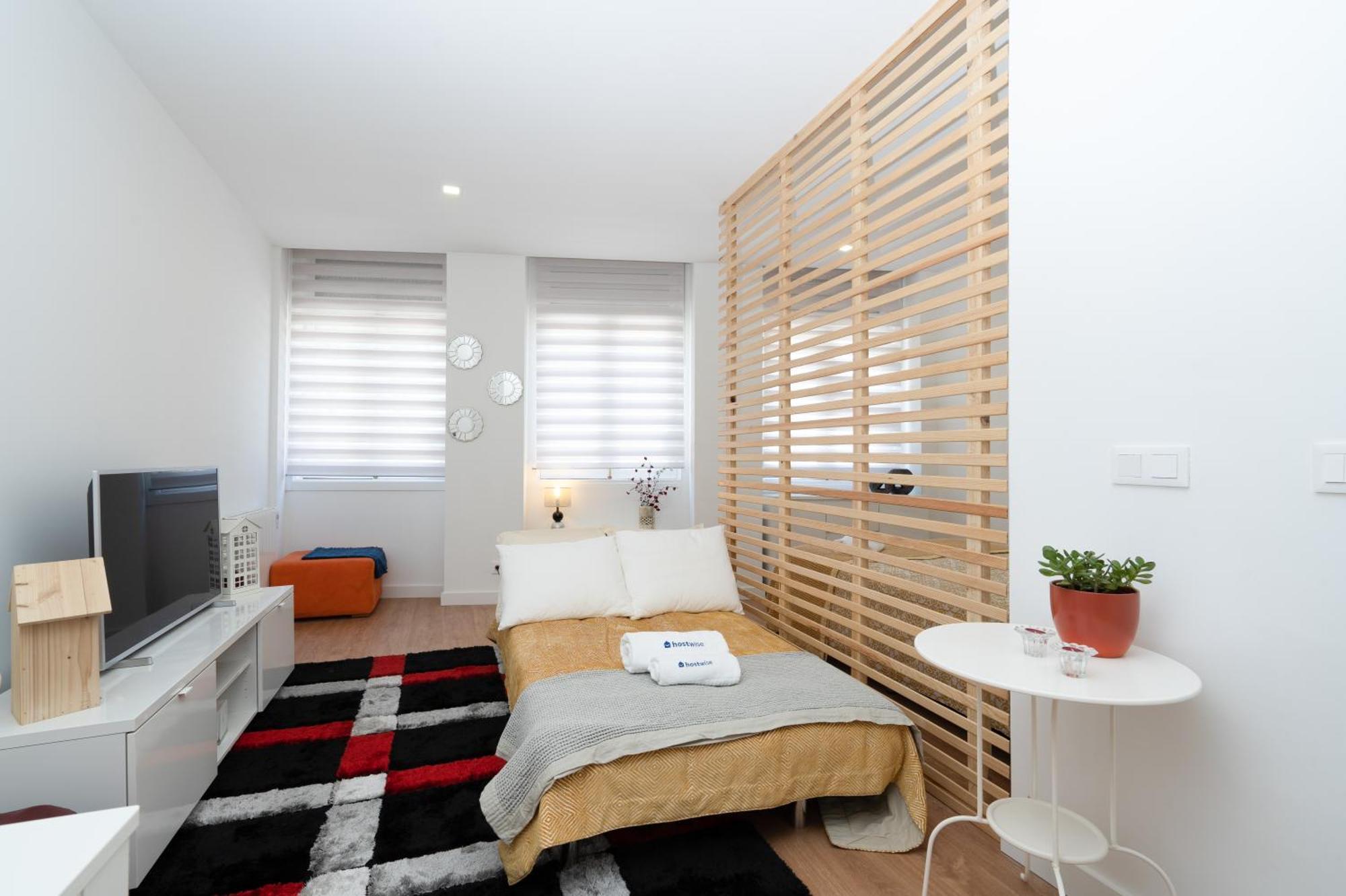Host Wise - Modern Bright * Porto
