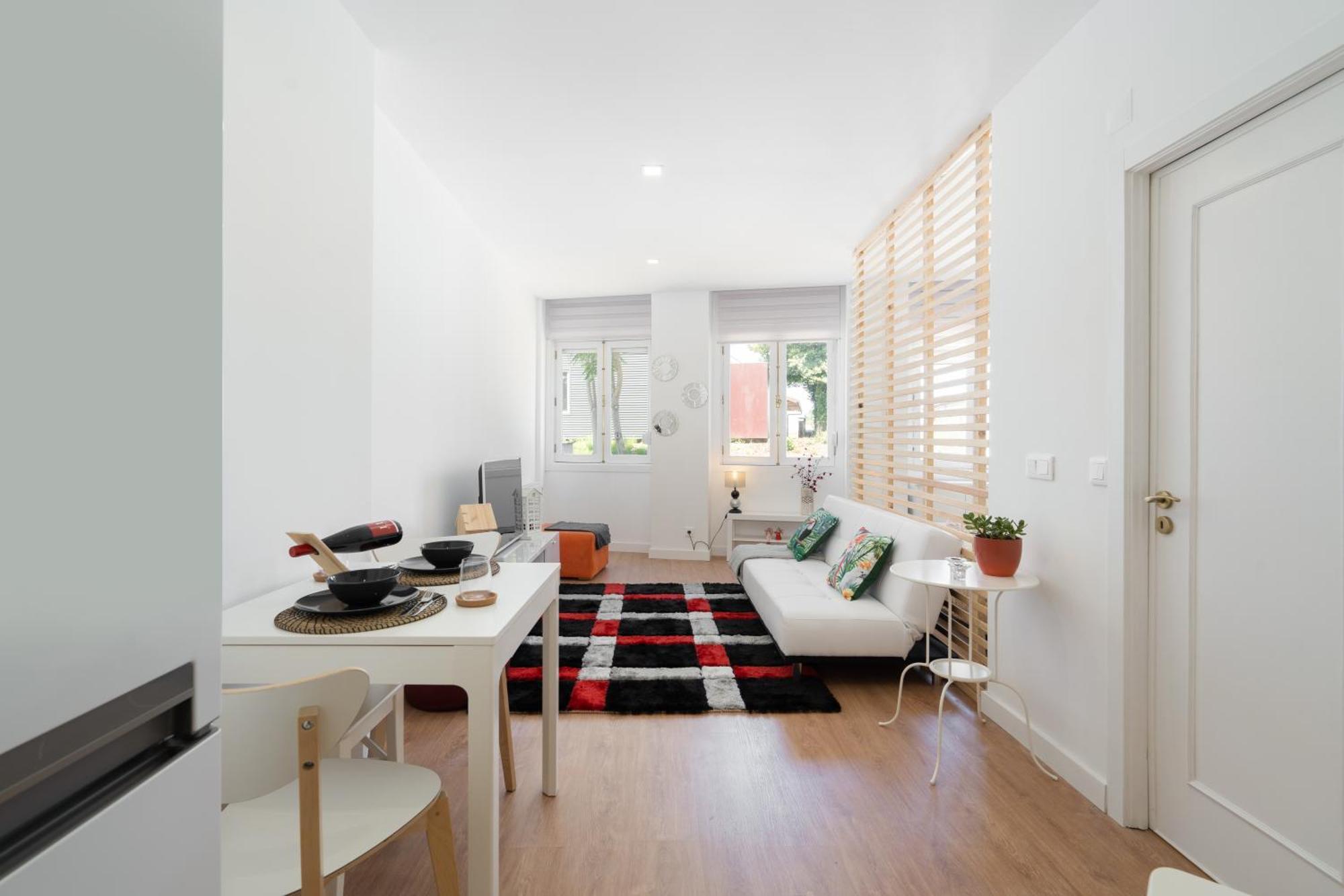 Host Wise - Modern Bright Apartment *