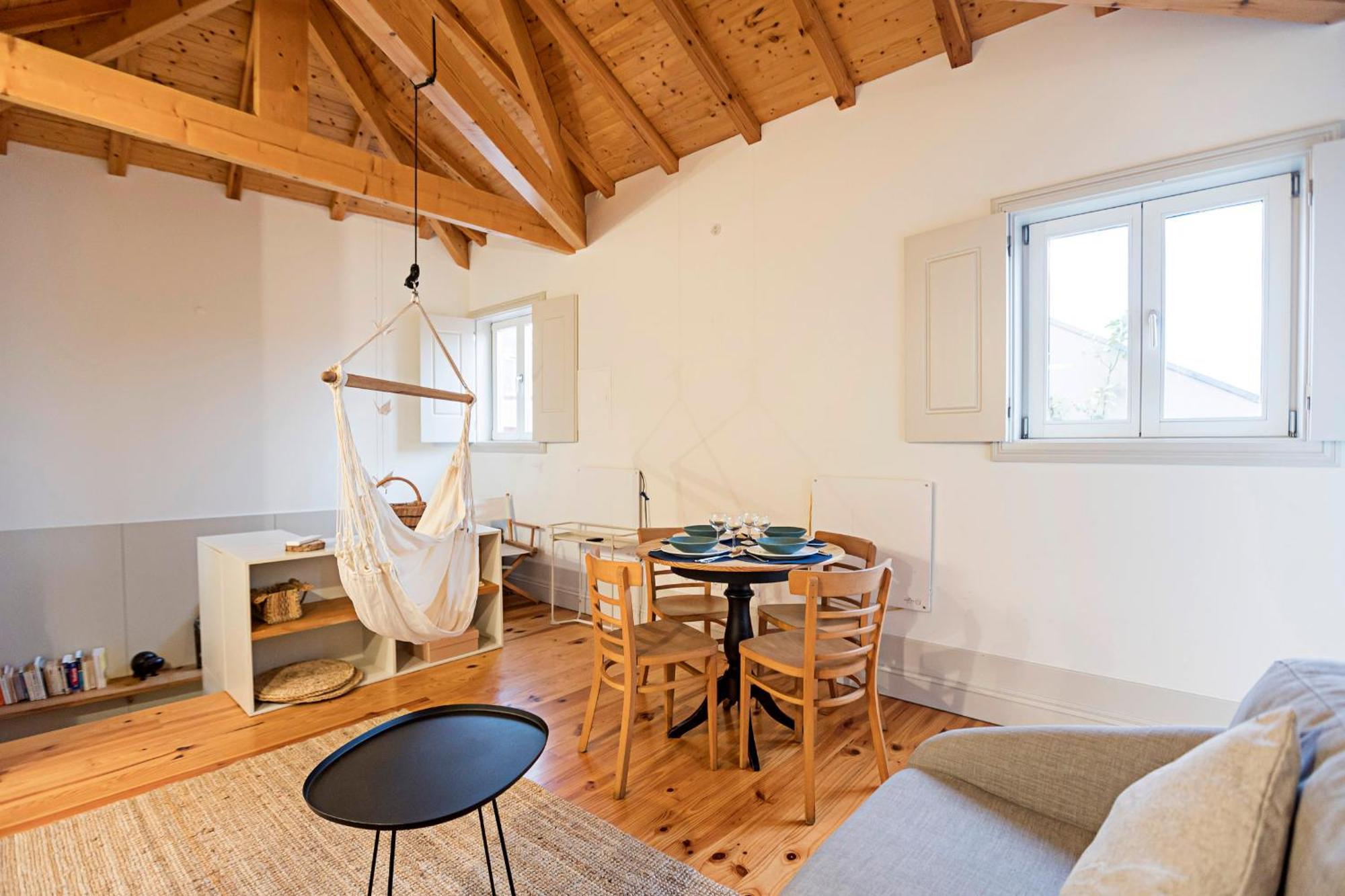 Charming Retreat With Balcony Apartment