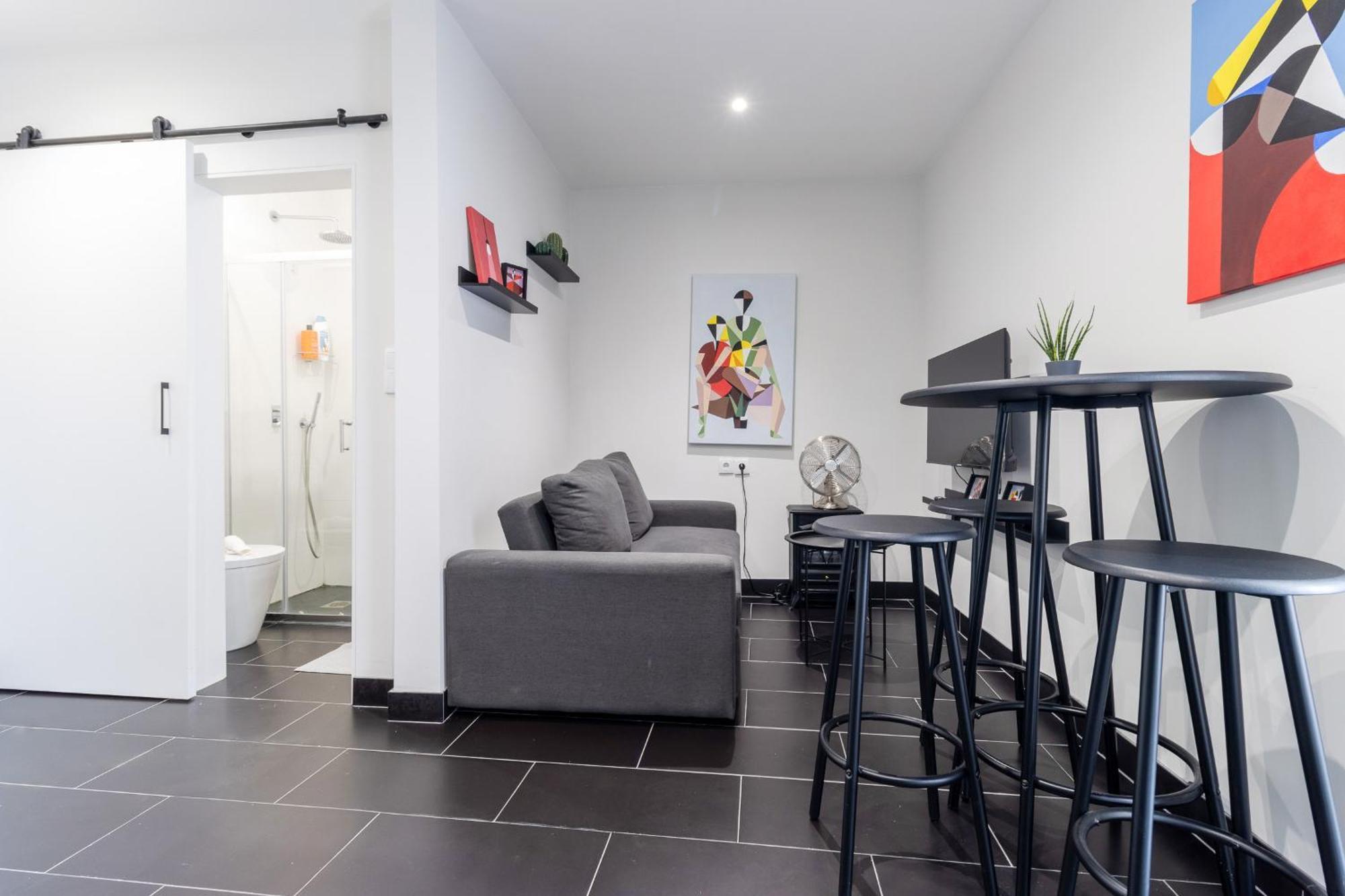 Riverville Apartment