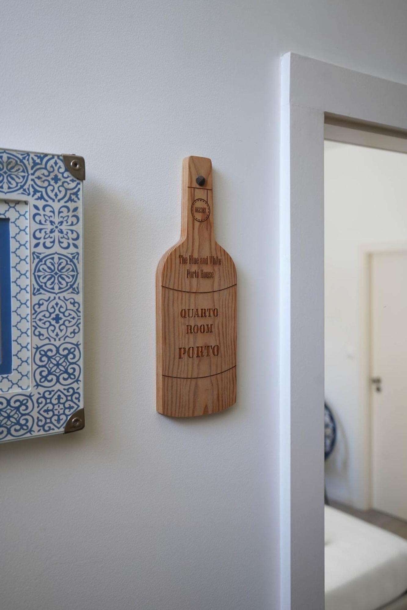The Blue And White House Apartment *