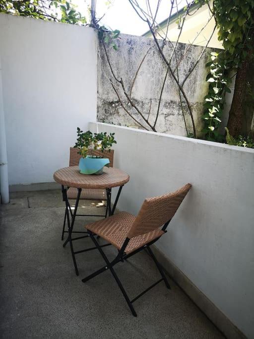Com Terraco Apartment