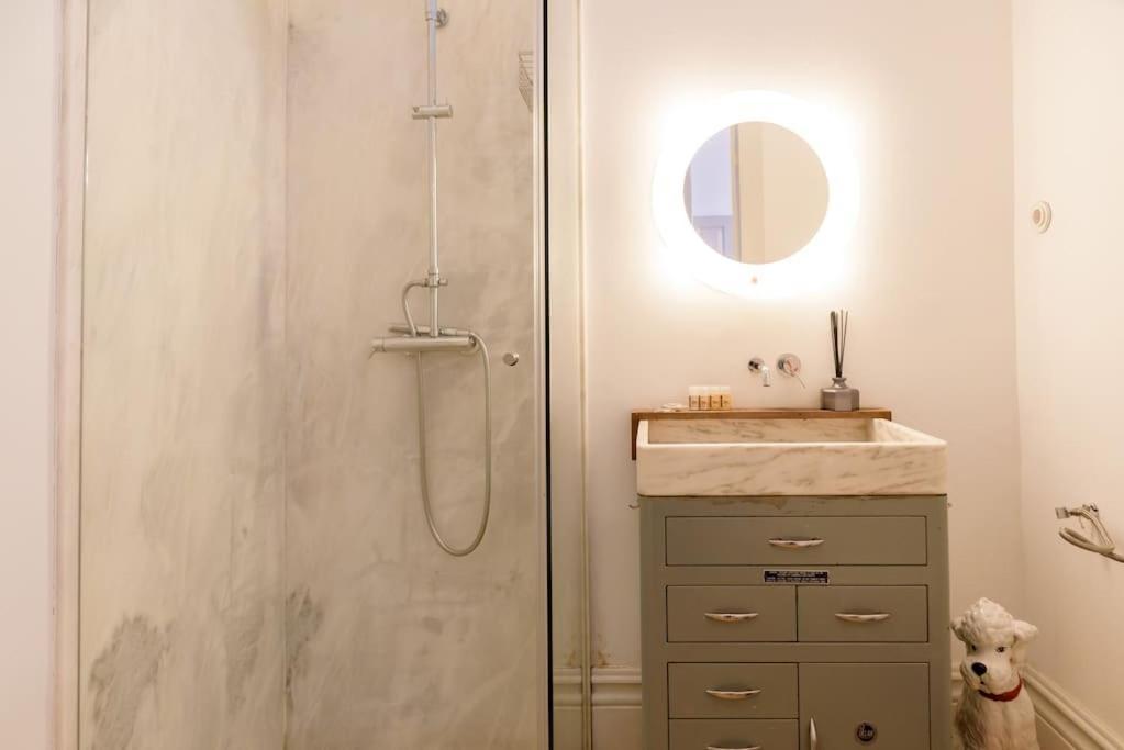 Guest house 14º Esquadra — Cais Das Pedras Guest House