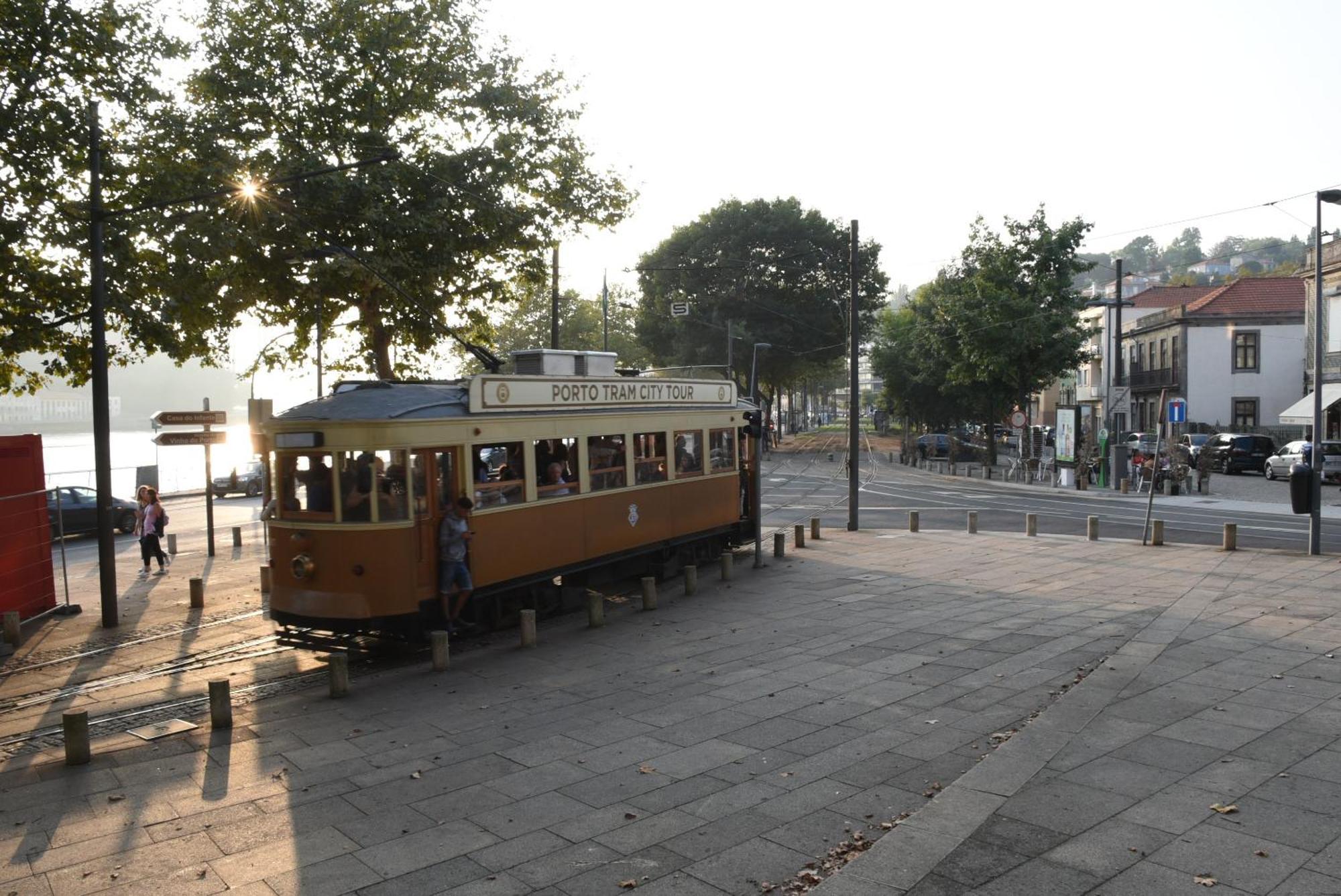 Guest house 14º Esquadra — Cais Das Pedras Guest House Porto