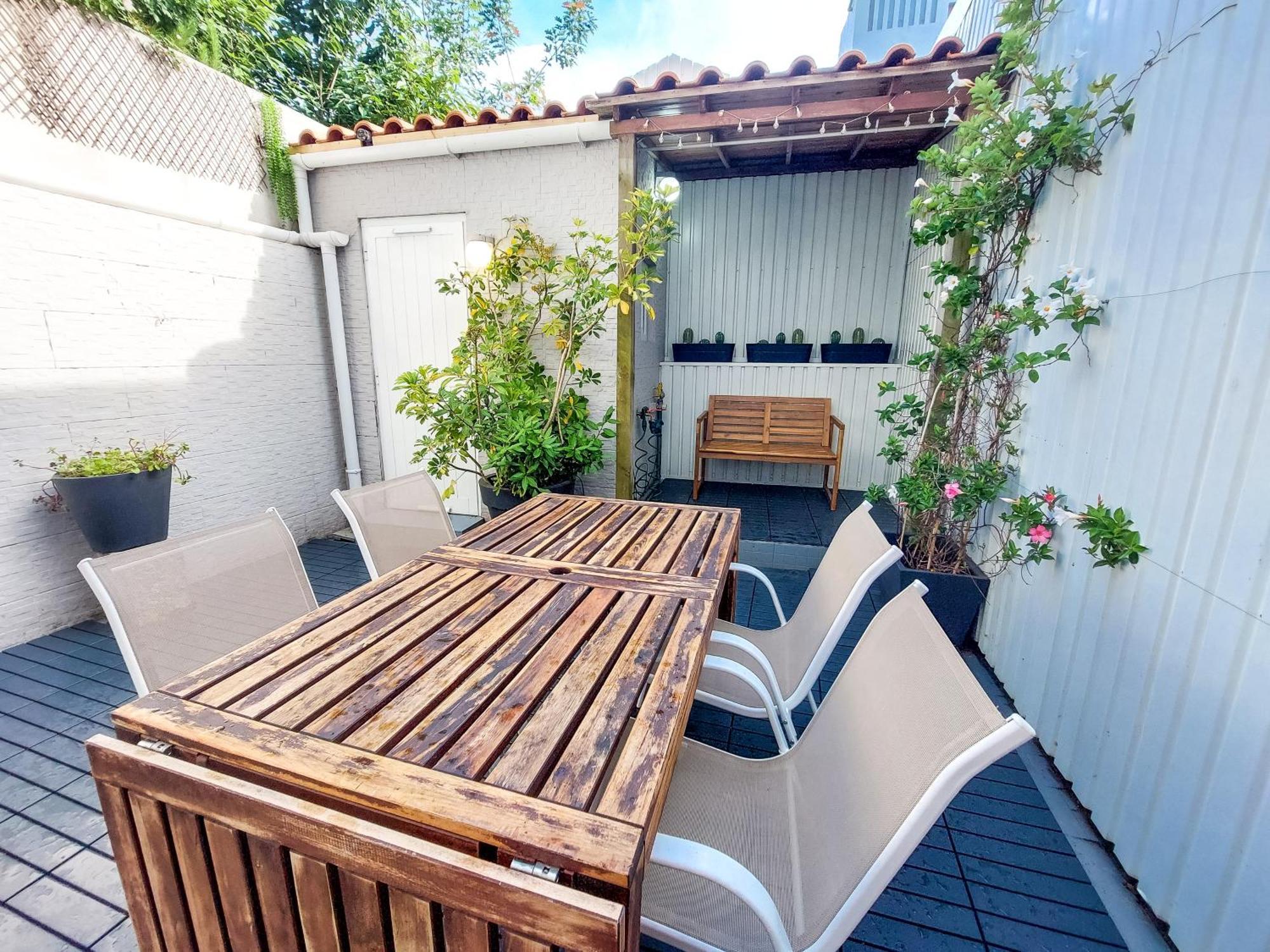Bluetile Sol Apartment Porto