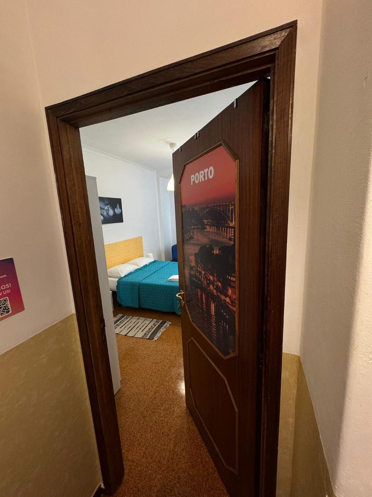 Pilar - Rua De Santa Catarina - Hostel Porto