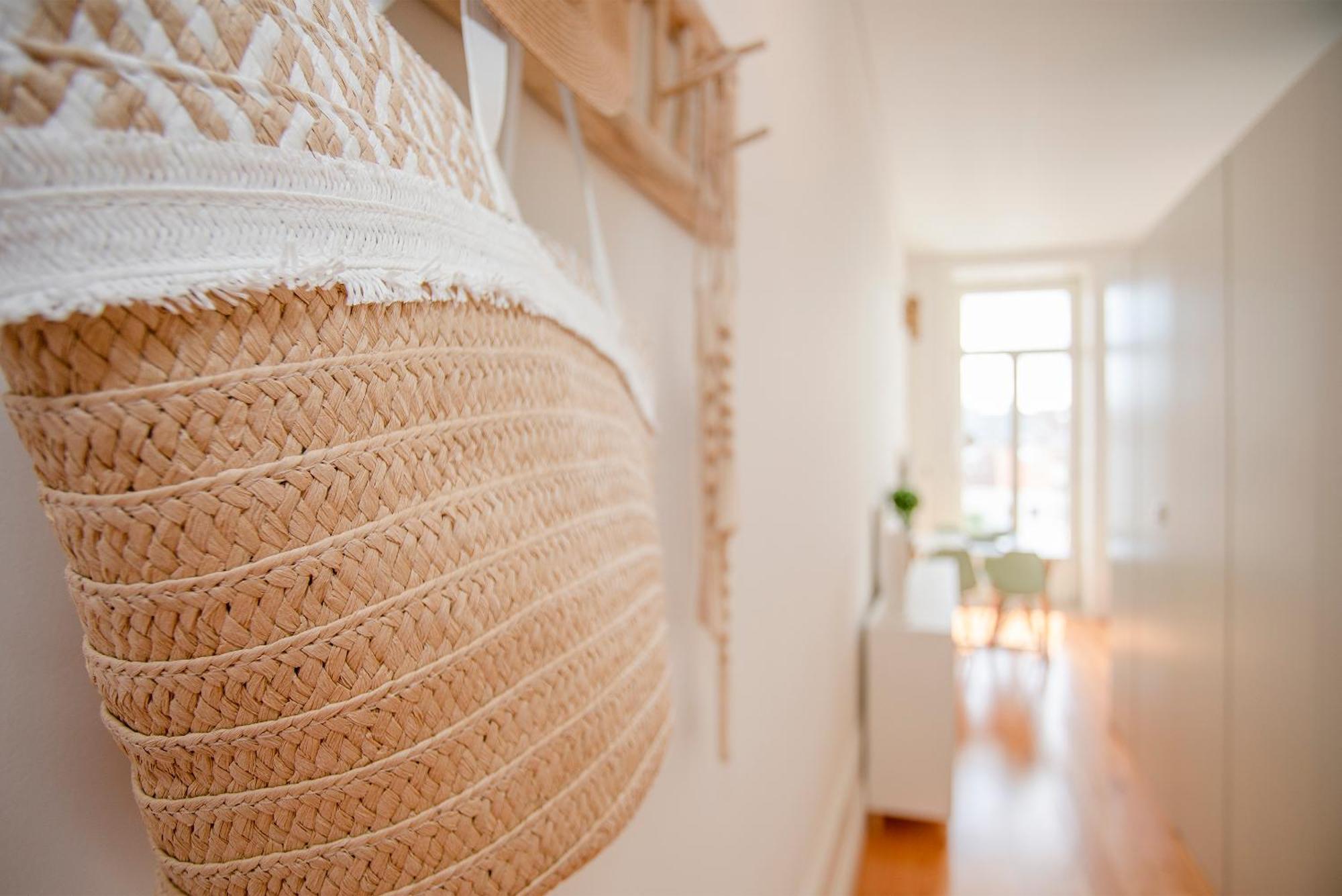 Liiiving In - Downtown Balcony Apartment Porto