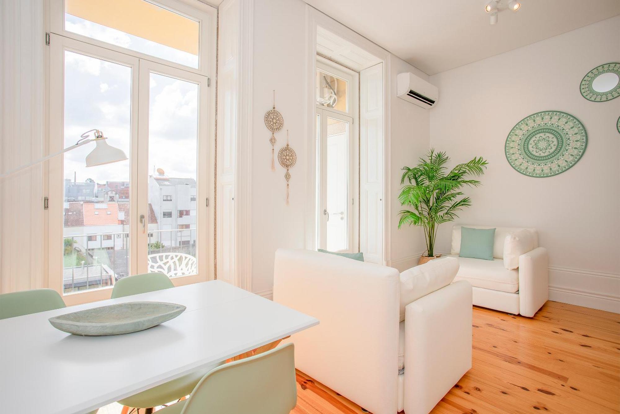 Liiiving In - Downtown Balcony Appartement