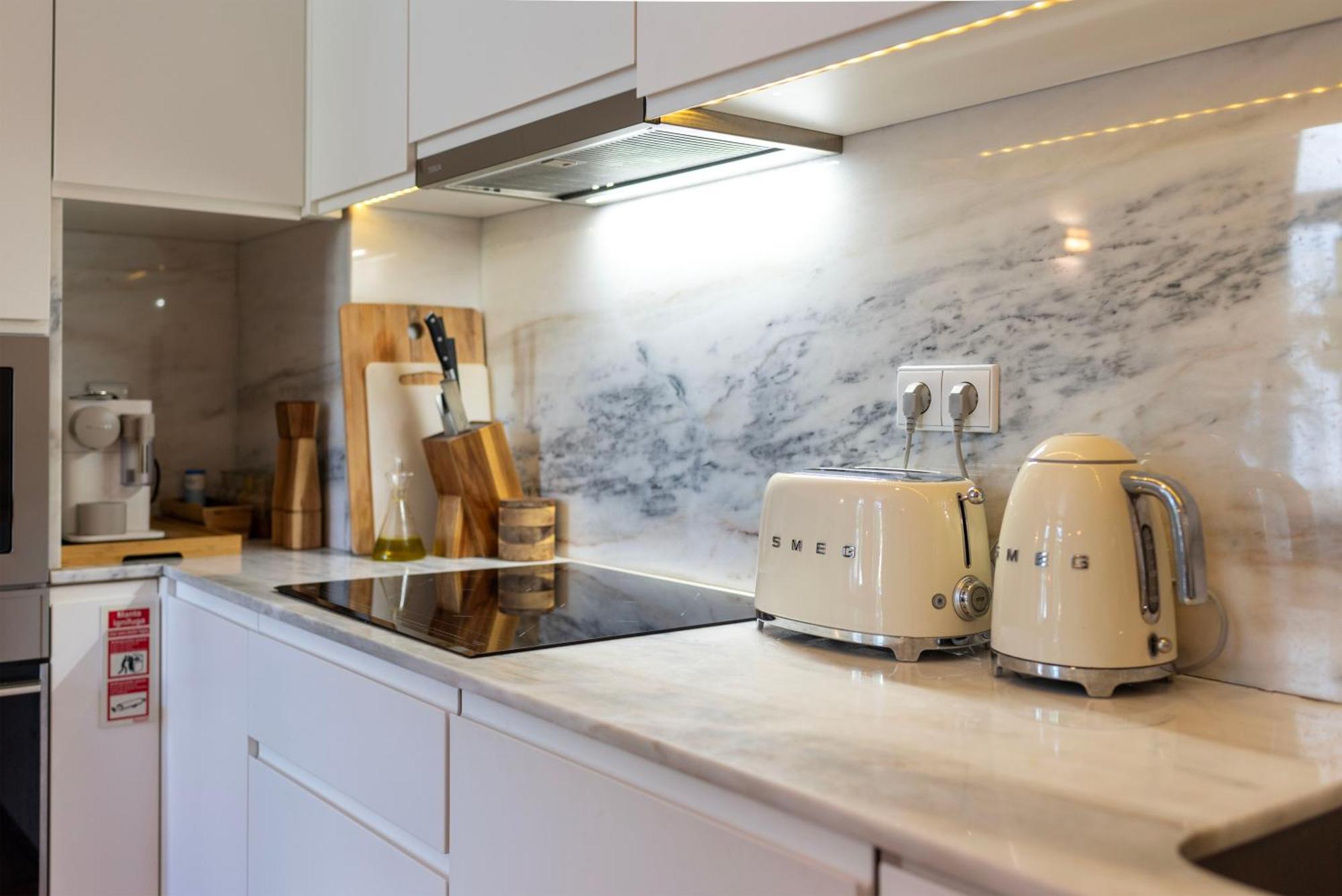 Bmyguest - The Marquis Luxury Garden Apartment