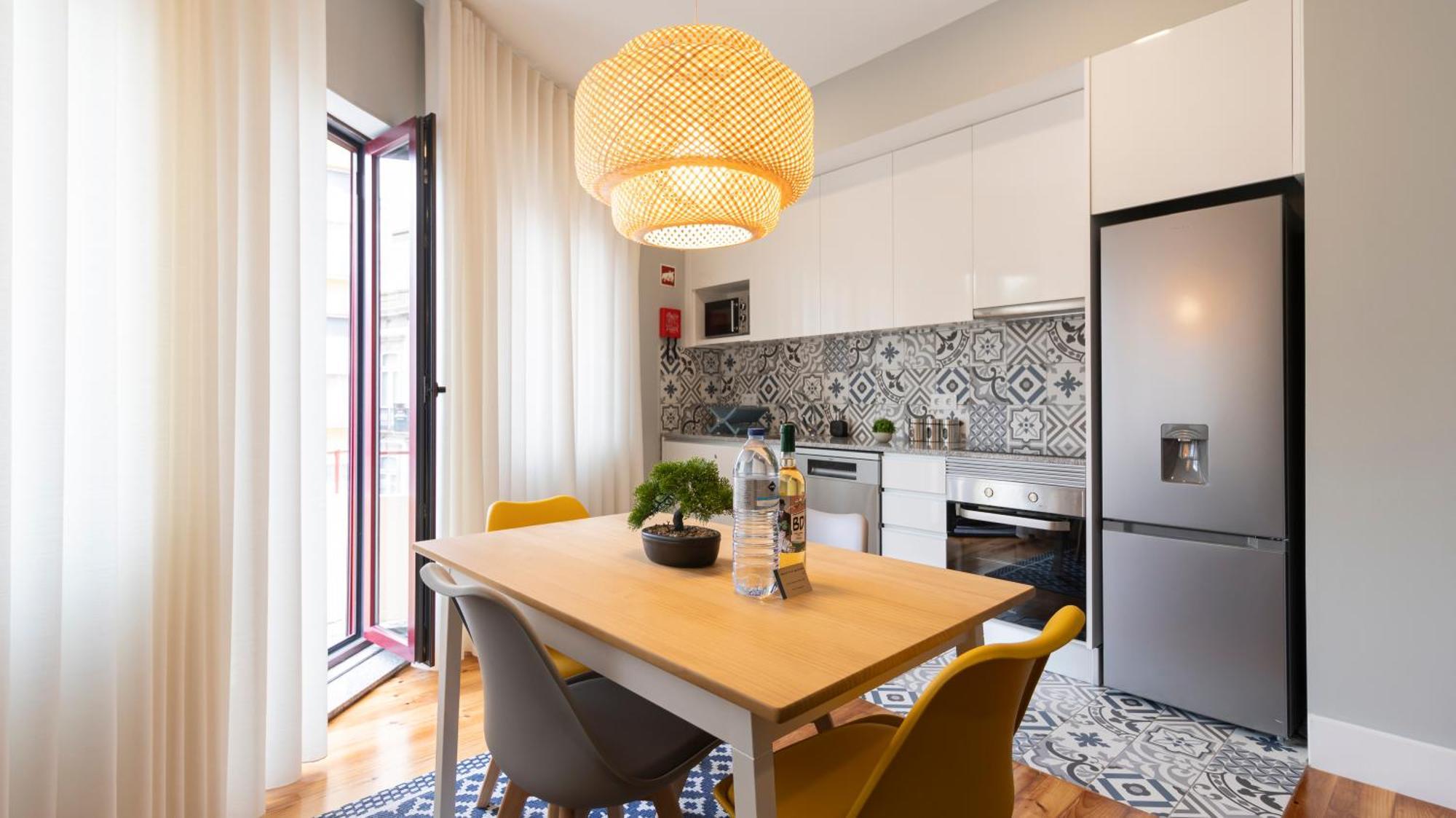 Stop & Relax - Parking Apartment Porto